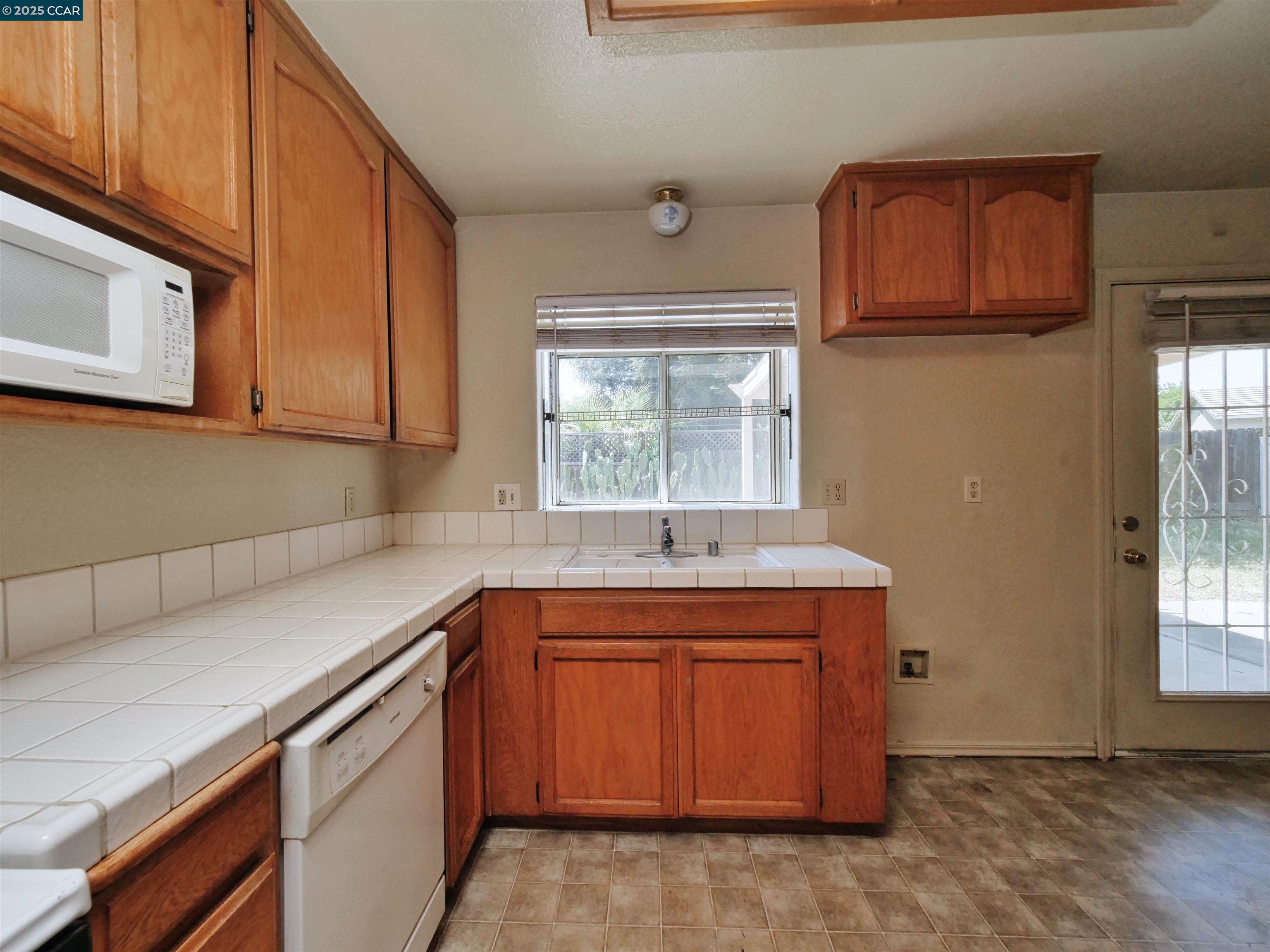 Detail Gallery Image 21 of 60 For 4212 Dunster Drive, Salida,  CA 95368-9728 - 4 Beds | 2 Baths