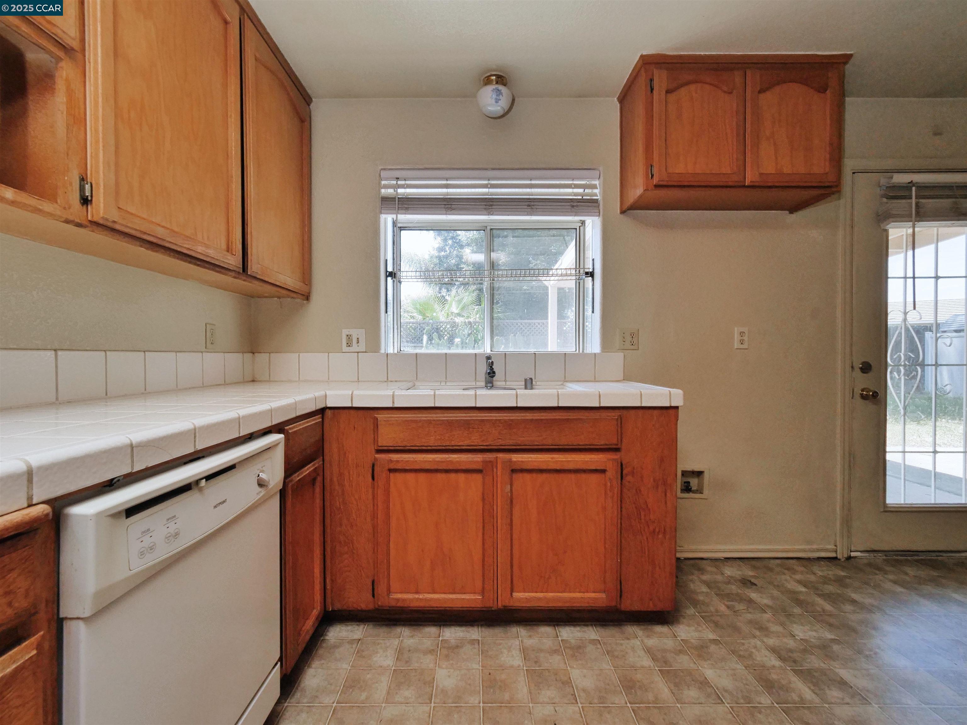 Detail Gallery Image 22 of 60 For 4212 Dunster Drive, Salida,  CA 95368-9728 - 4 Beds | 2 Baths