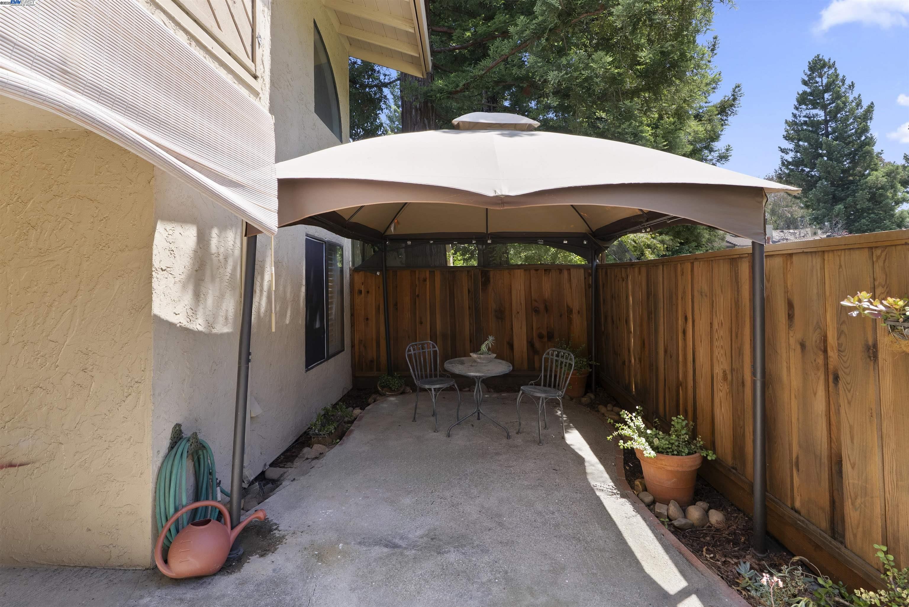 Photo #2: 41100135 Listing 