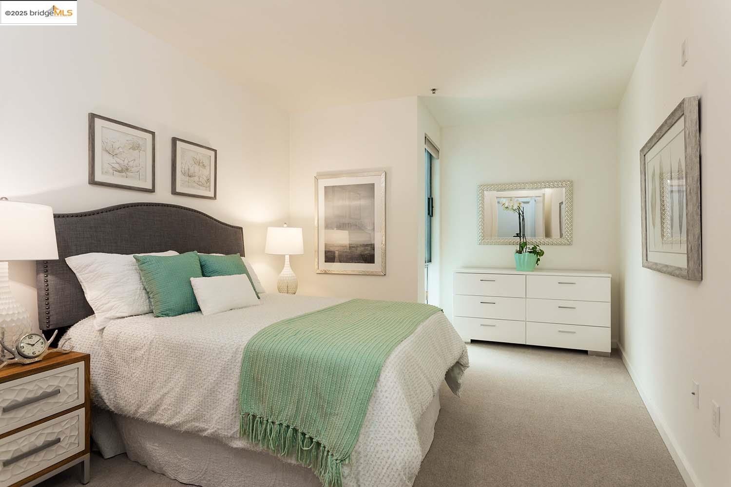 200 2nd Street # 215, Oakland, California 94607, 2 Bedrooms Bedrooms, 5 Rooms Rooms,2 BathroomsBathrooms,Residential Lease,For Rent,200 2nd Street # 215,41100137