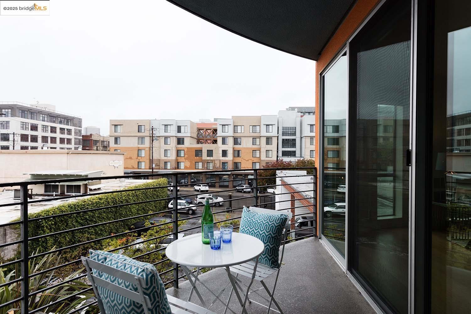 200 2nd Street # 215, Oakland, California 94607, 2 Bedrooms Bedrooms, 5 Rooms Rooms,2 BathroomsBathrooms,Residential Lease,For Rent,200 2nd Street # 215,41100137