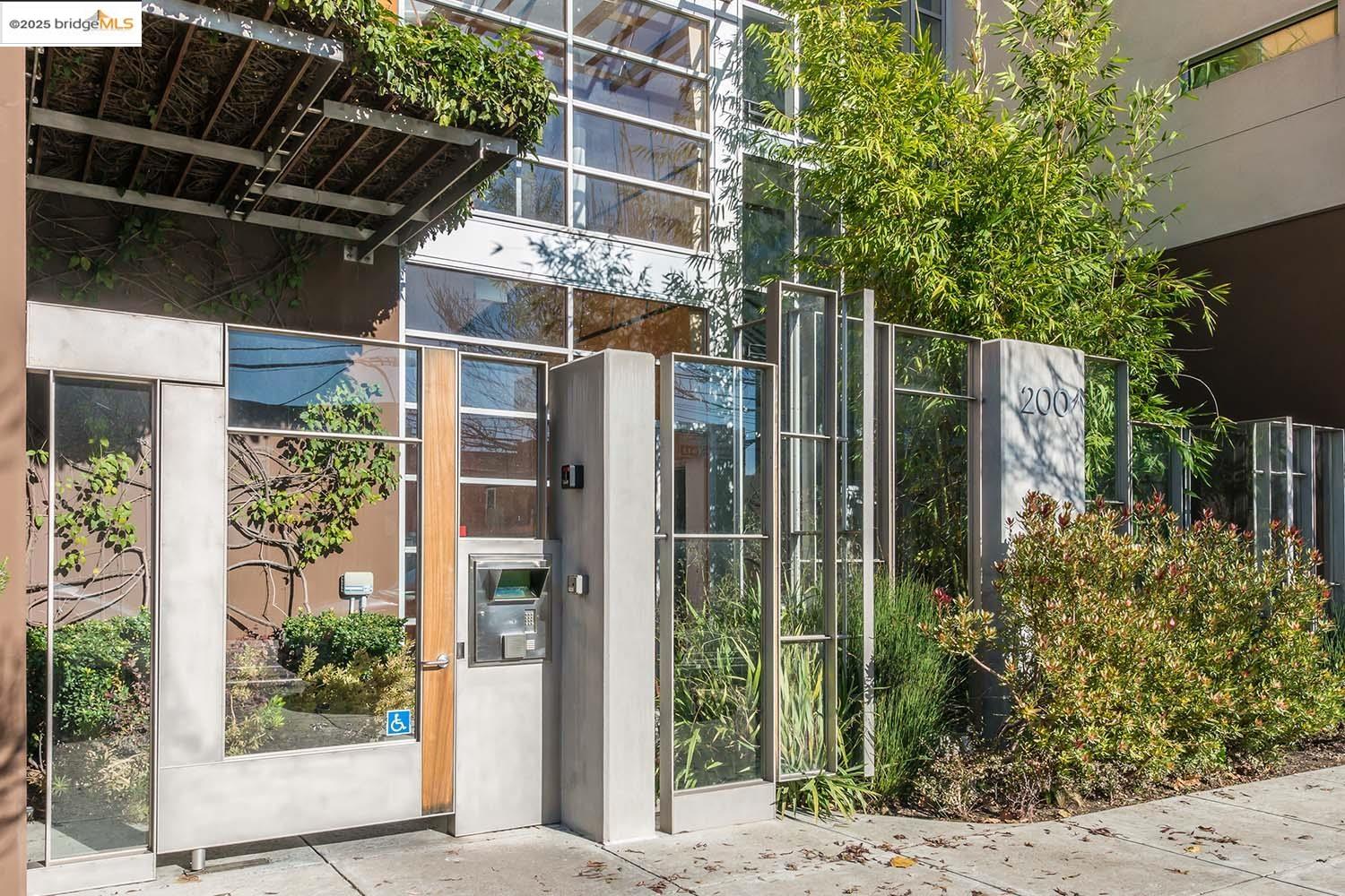 200 2nd Street # 215, Oakland, California 94607, 2 Bedrooms Bedrooms, 5 Rooms Rooms,2 BathroomsBathrooms,Residential Lease,For Rent,200 2nd Street # 215,41100137
