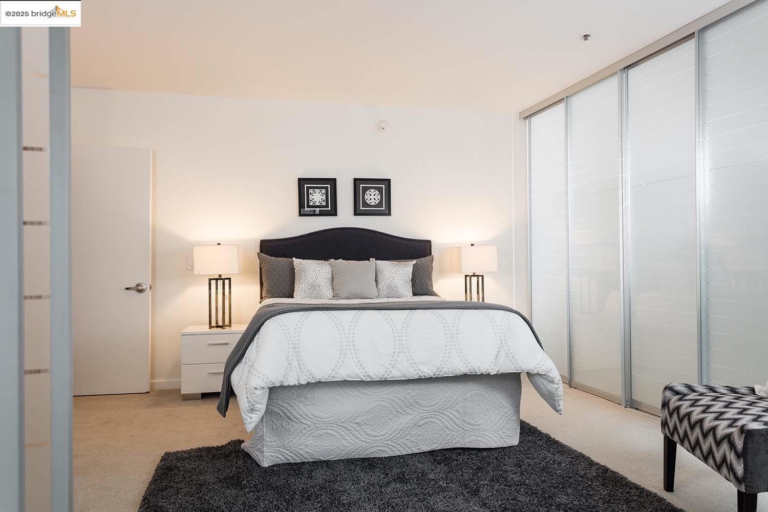 200 2nd Street # 215, Oakland, California 94607, 2 Bedrooms Bedrooms, 5 Rooms Rooms,2 BathroomsBathrooms,Residential Lease,For Rent,200 2nd Street # 215,41100137
