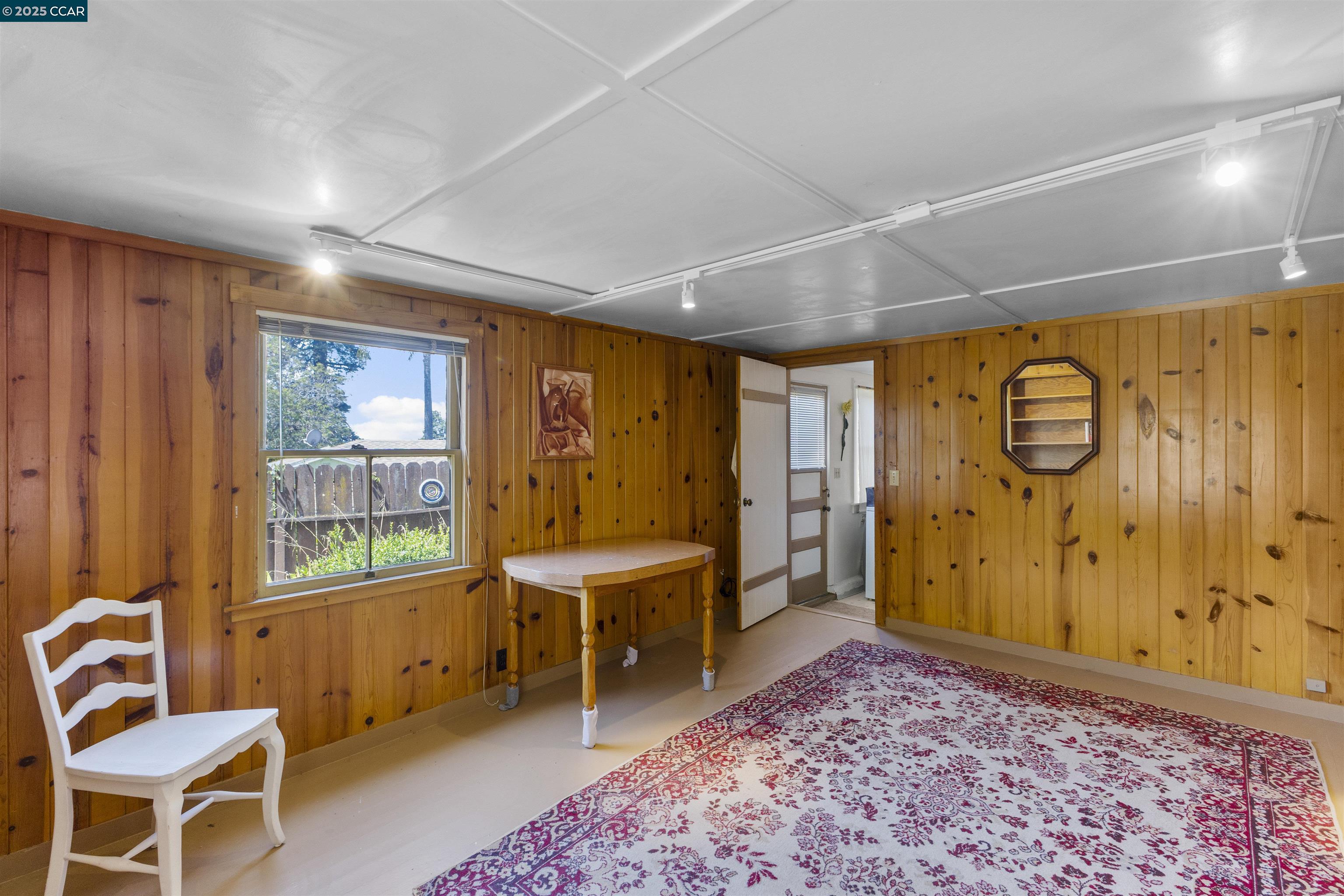 4210 Mountain View Ave, Oakland, California 94605, 2 Bedrooms Bedrooms, 6 Rooms Rooms,1 BathroomBathrooms,Residential,For Sale,4210 Mountain View Ave,41100146