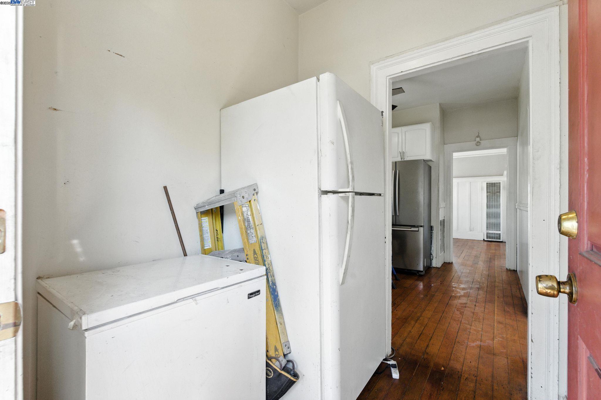 Detail Gallery Image 19 of 35 For 1829 Everett St, Alameda,  CA 94501 - 2 Beds | 1/1 Baths