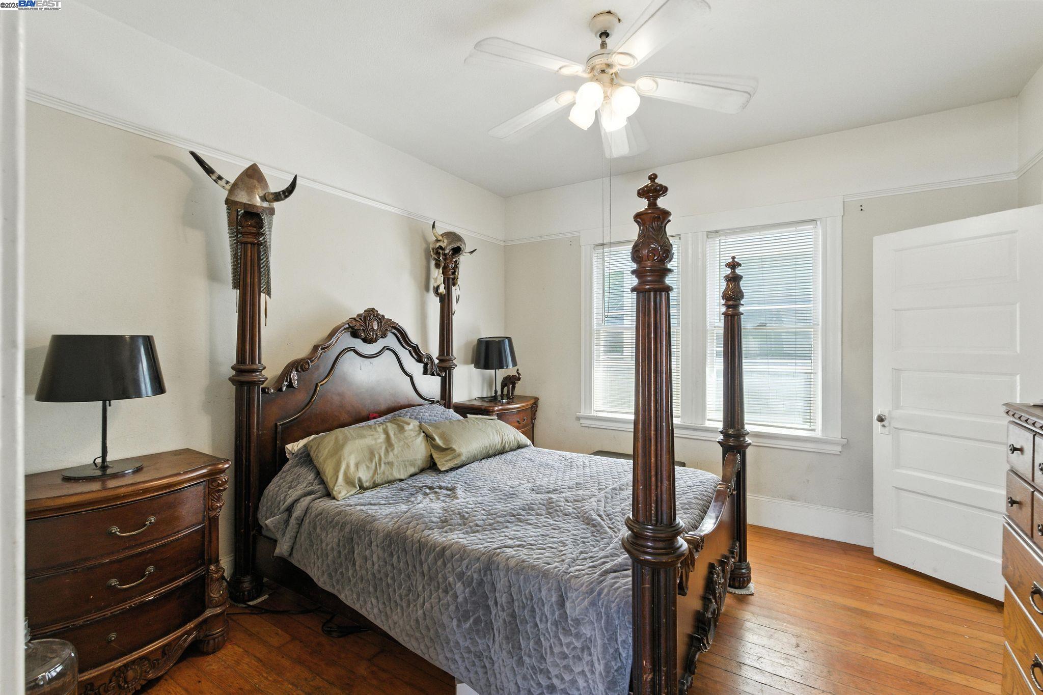 Detail Gallery Image 21 of 35 For 1829 Everett St, Alameda,  CA 94501 - 2 Beds | 1/1 Baths