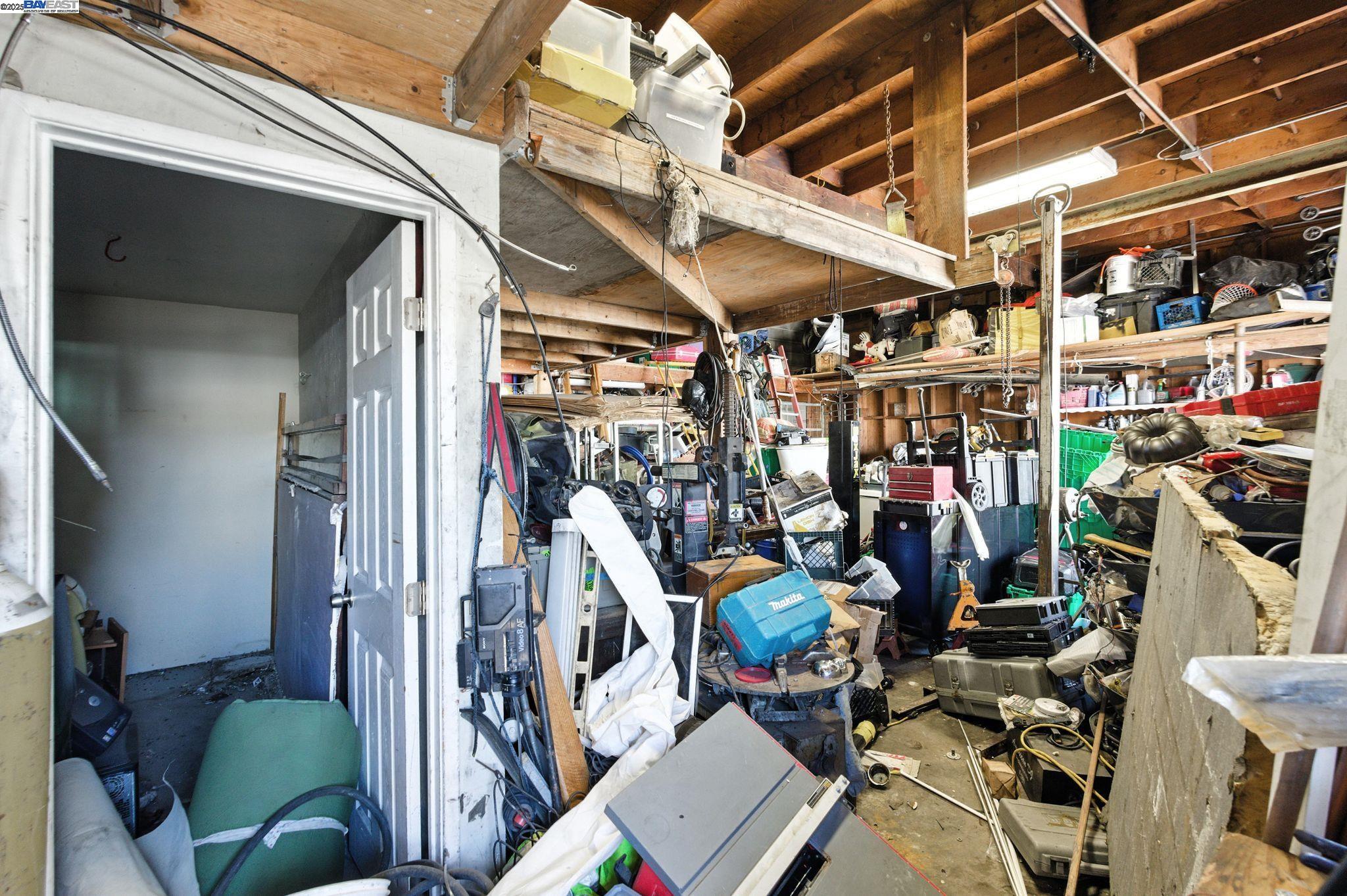 Detail Gallery Image 30 of 35 For 1829 Everett St, Alameda,  CA 94501 - 2 Beds | 1/1 Baths