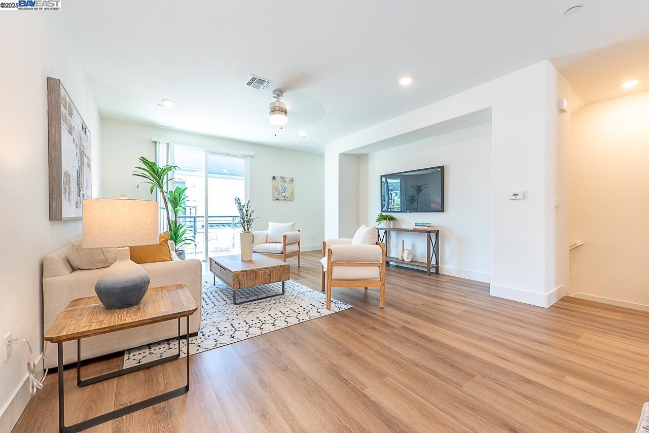 29709 Hansen St, Hayward, California 94544, 4 Bedrooms Bedrooms, 10 Rooms Rooms,3 BathroomsBathrooms,Residential,For Sale,29709 Hansen St,41100150