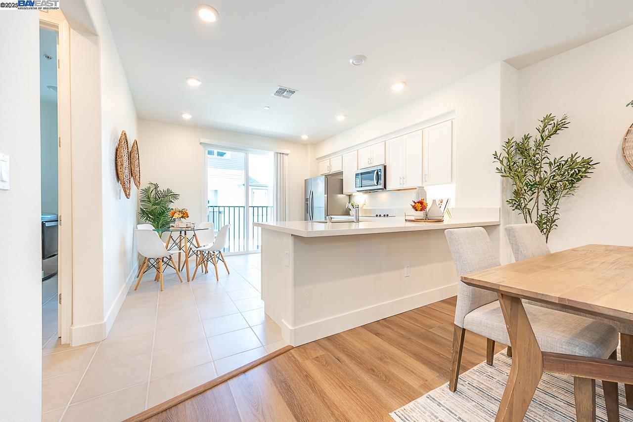 29709 Hansen St, Hayward, California 94544, 4 Bedrooms Bedrooms, 10 Rooms Rooms,3 BathroomsBathrooms,Residential,For Sale,29709 Hansen St,41100150