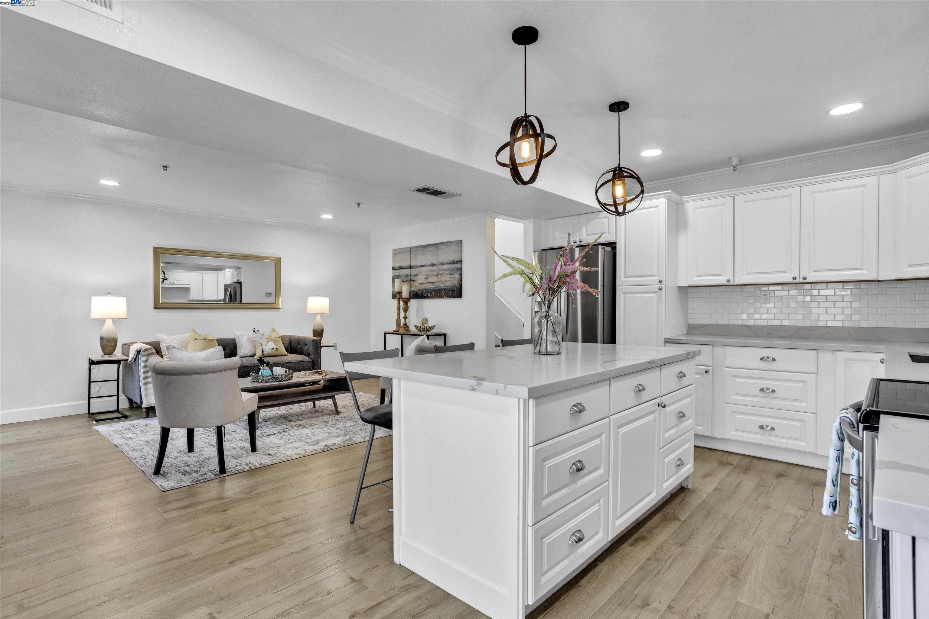 20340 Forest Ave # 4, Castro Valley, California 94546, 3 Bedrooms Bedrooms, 5 Rooms Rooms,2 BathroomsBathrooms,Residential,For Sale,20340 Forest Ave # 4,41100151