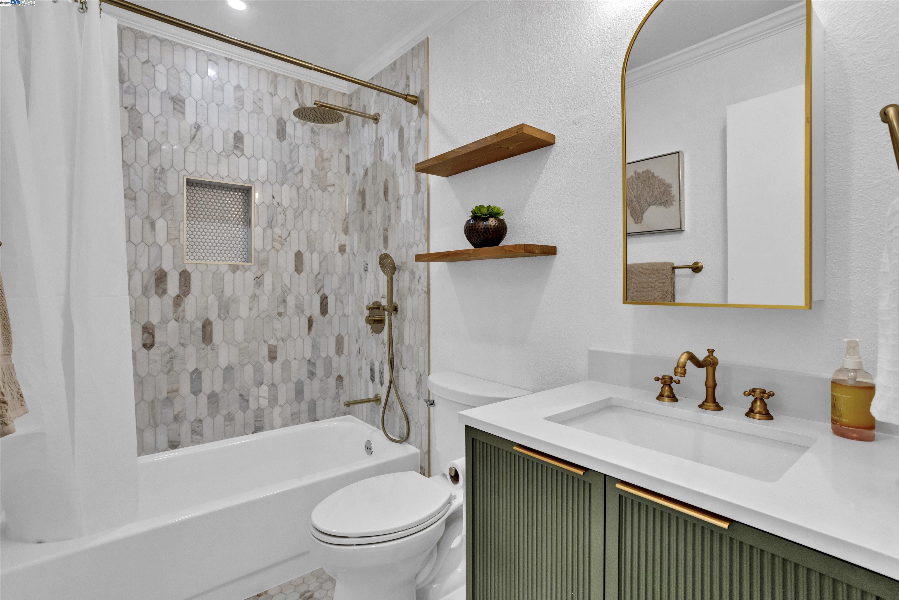 20340 Forest Ave # 4, Castro Valley, California 94546, 3 Bedrooms Bedrooms, 5 Rooms Rooms,2 BathroomsBathrooms,Residential,For Sale,20340 Forest Ave # 4,41100151