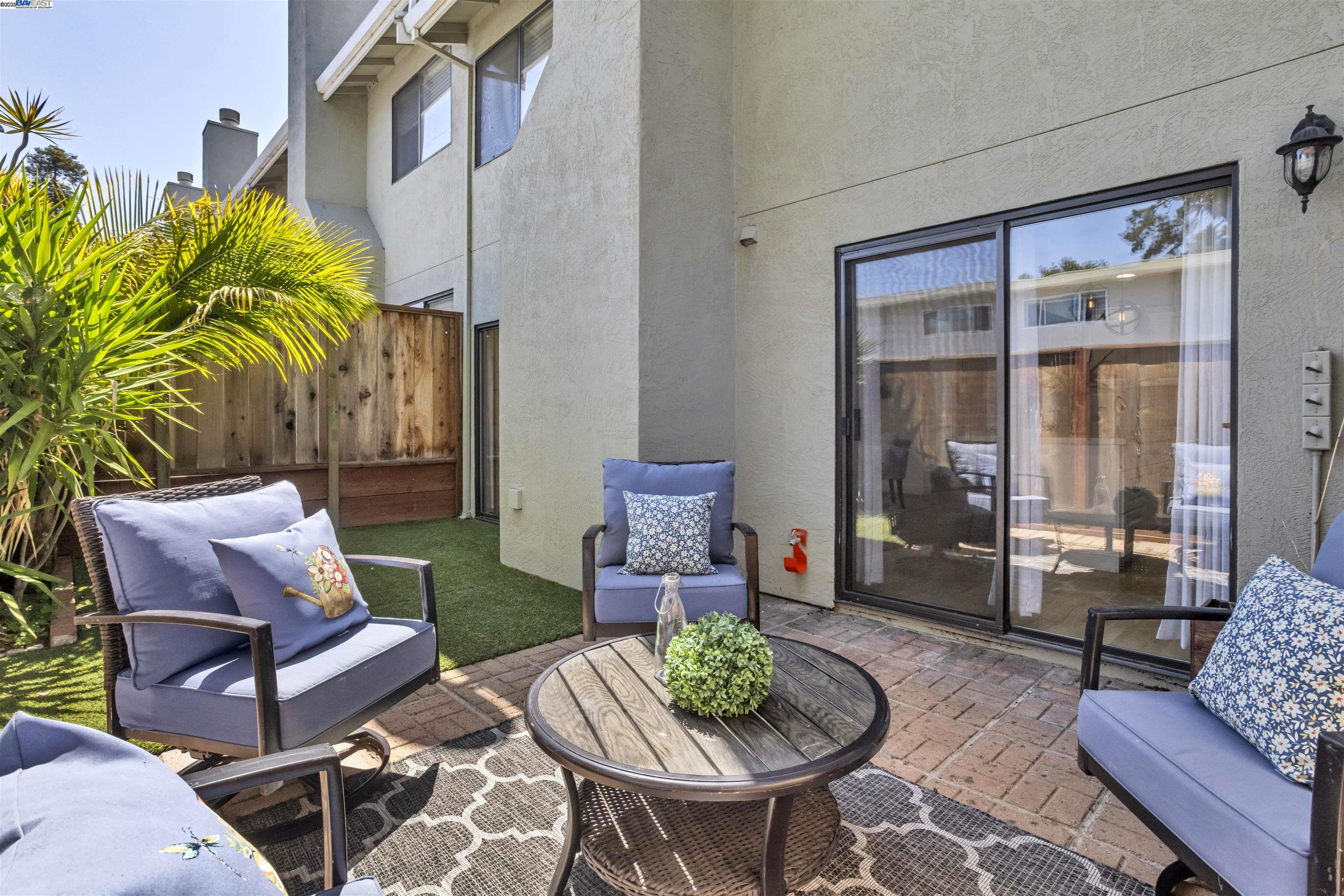 20340 Forest Ave # 4, Castro Valley, California 94546, 3 Bedrooms Bedrooms, 5 Rooms Rooms,2 BathroomsBathrooms,Residential,For Sale,20340 Forest Ave # 4,41100151