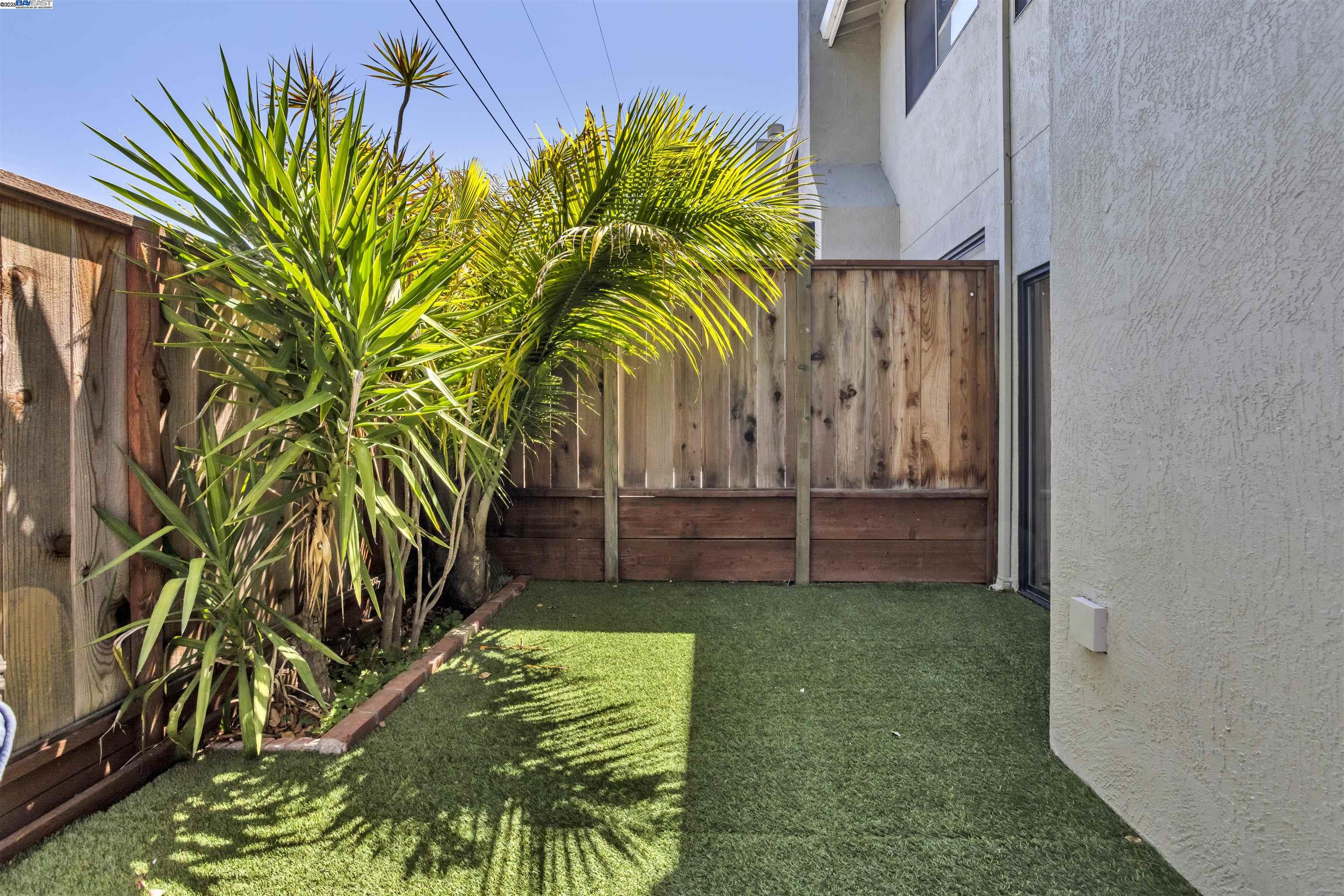 20340 Forest Ave # 4, Castro Valley, California 94546, 3 Bedrooms Bedrooms, 5 Rooms Rooms,2 BathroomsBathrooms,Residential,For Sale,20340 Forest Ave # 4,41100151