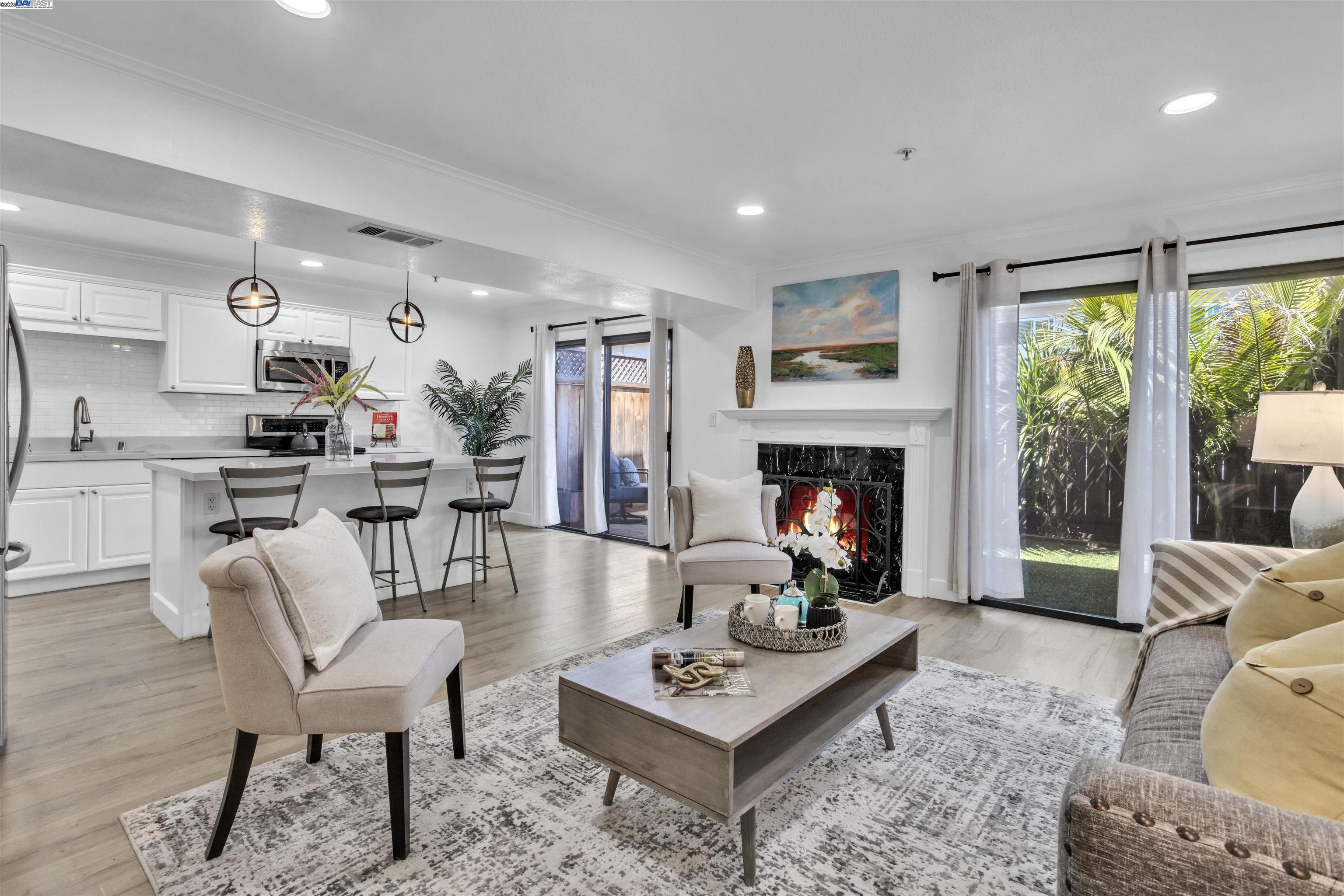20340 Forest Ave # 4, Castro Valley, California 94546, 3 Bedrooms Bedrooms, 5 Rooms Rooms,2 BathroomsBathrooms,Residential,For Sale,20340 Forest Ave # 4,41100151