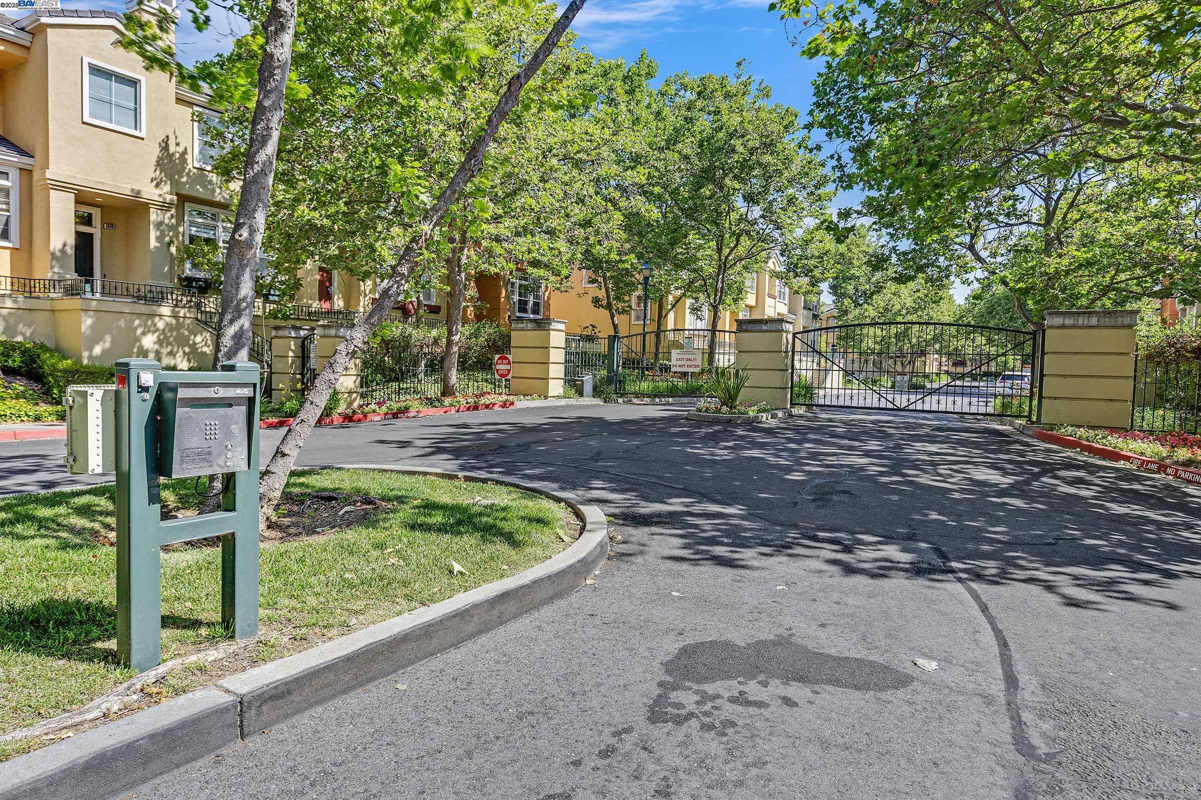 3463 Ellery Cmn, Fremont, California 94538, 2 Bedrooms Bedrooms, 5 Rooms Rooms,2 BathroomsBathrooms,Residential,For Sale,3463 Ellery Cmn,41100152