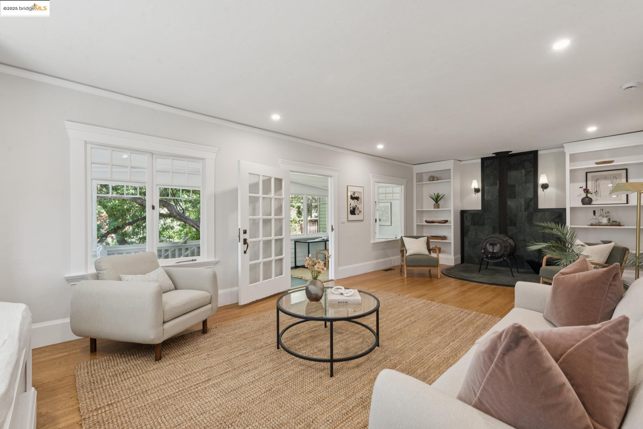 2181 Andrews St, Oakland, California 94611, 4 Bedrooms Bedrooms, 9 Rooms Rooms,3 BathroomsBathrooms,Residential,For Sale,2181 Andrews St,41100155