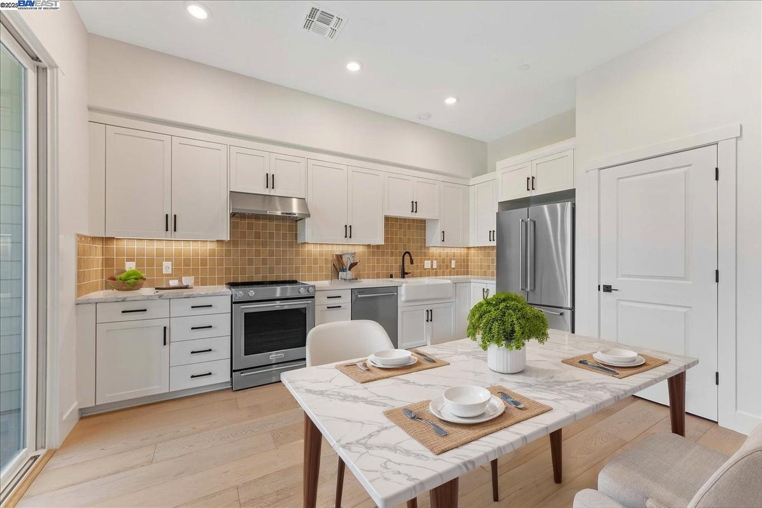 Photo #4: 41100162 Listing 