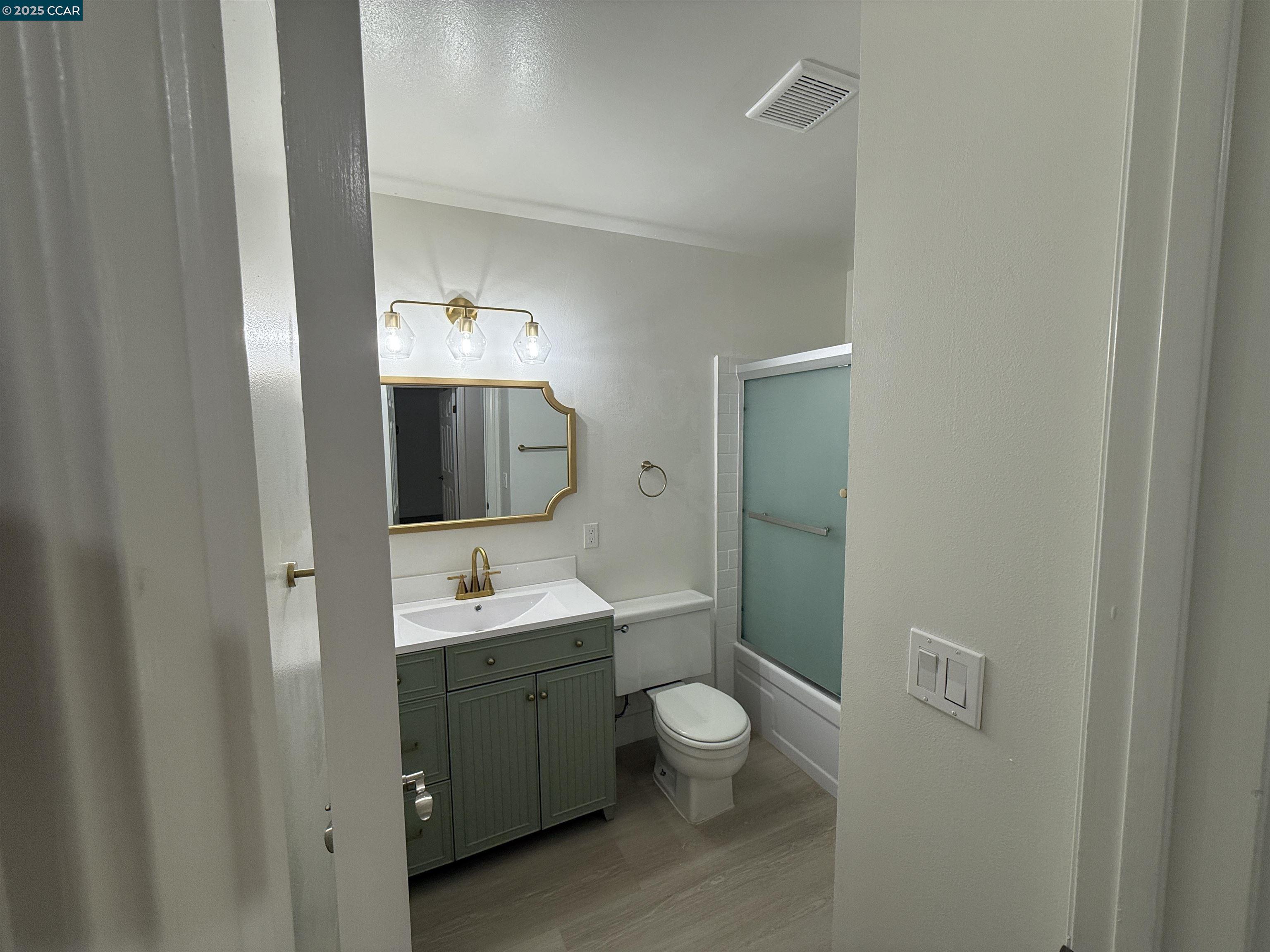 Detail Gallery Image 11 of 14 For 2564 Walnut Blvd #108,  Walnut Creek,  CA 94596 - 2 Beds | 2 Baths