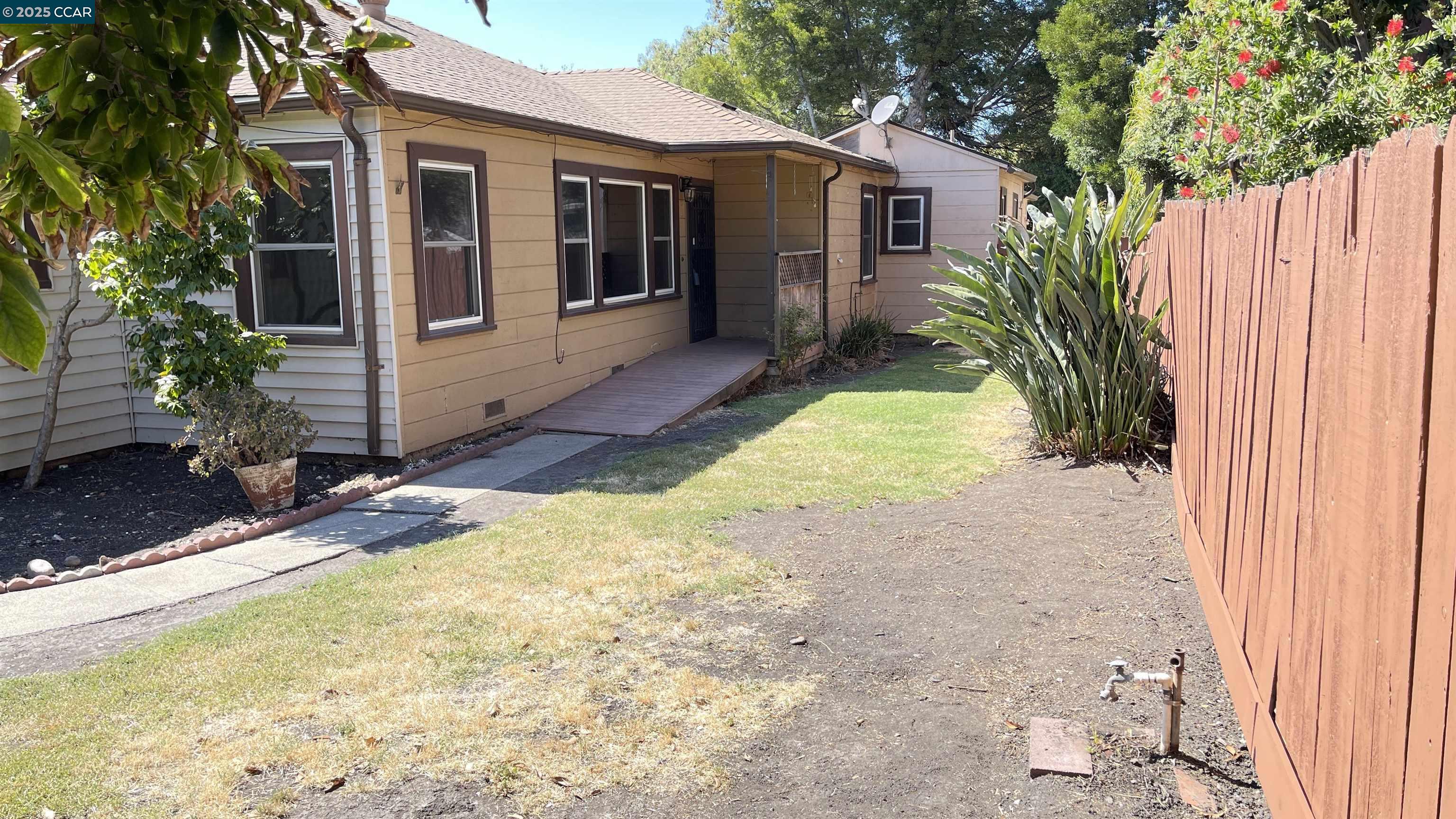Detail Gallery Image 1 of 22 For 3655 Granzotto Dr, Concord,  CA 94519 - 3 Beds | 2 Baths