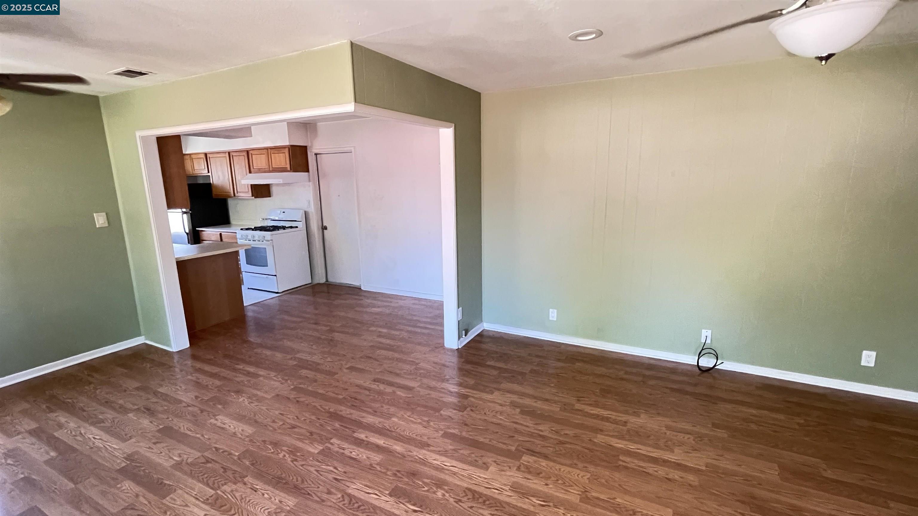 Detail Gallery Image 7 of 22 For 3655 Granzotto Dr, Concord,  CA 94519 - 3 Beds | 2 Baths