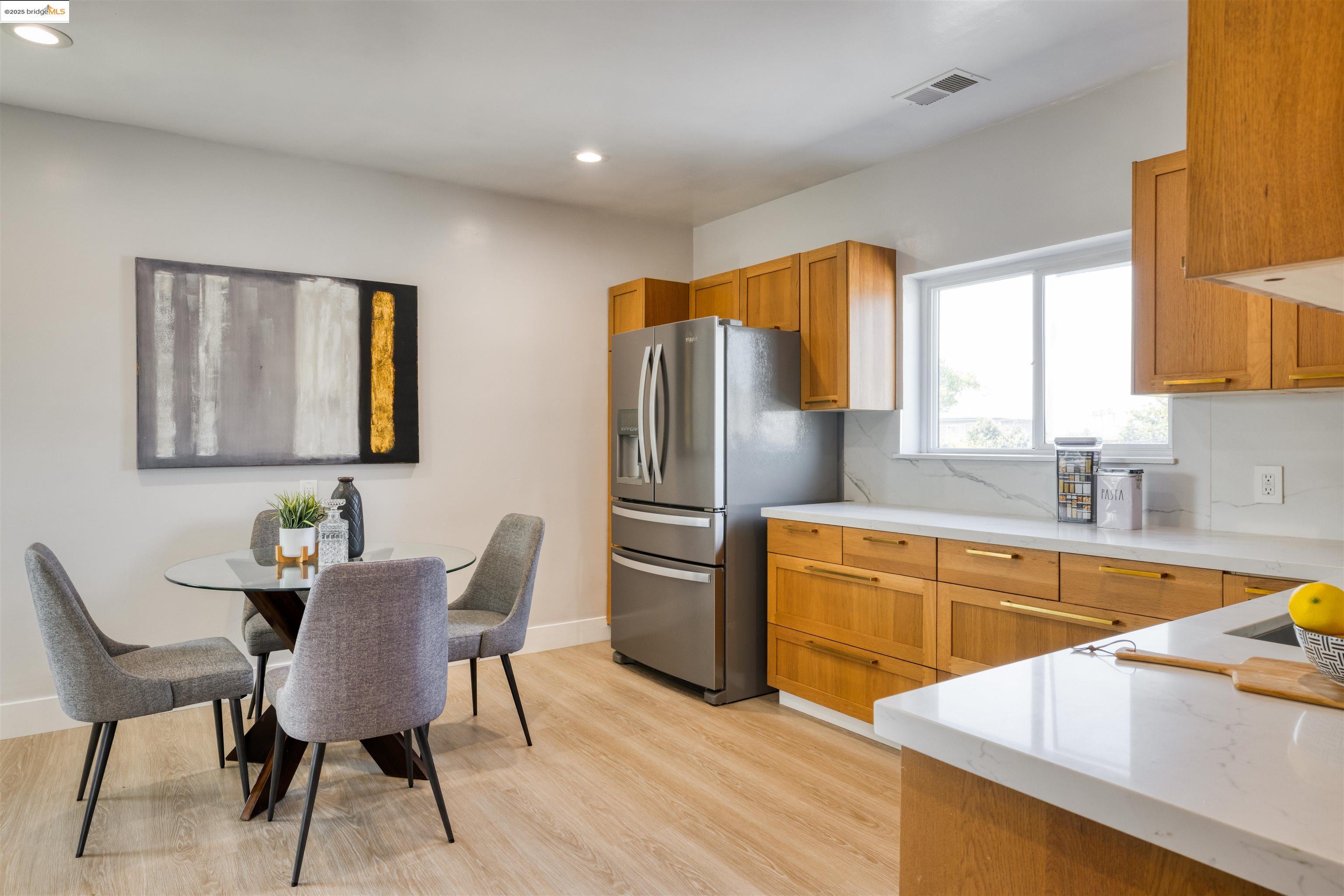 Detail Gallery Image 25 of 32 For 2914 Stanton St, Berkeley,  CA 94702 - – Beds | – Baths