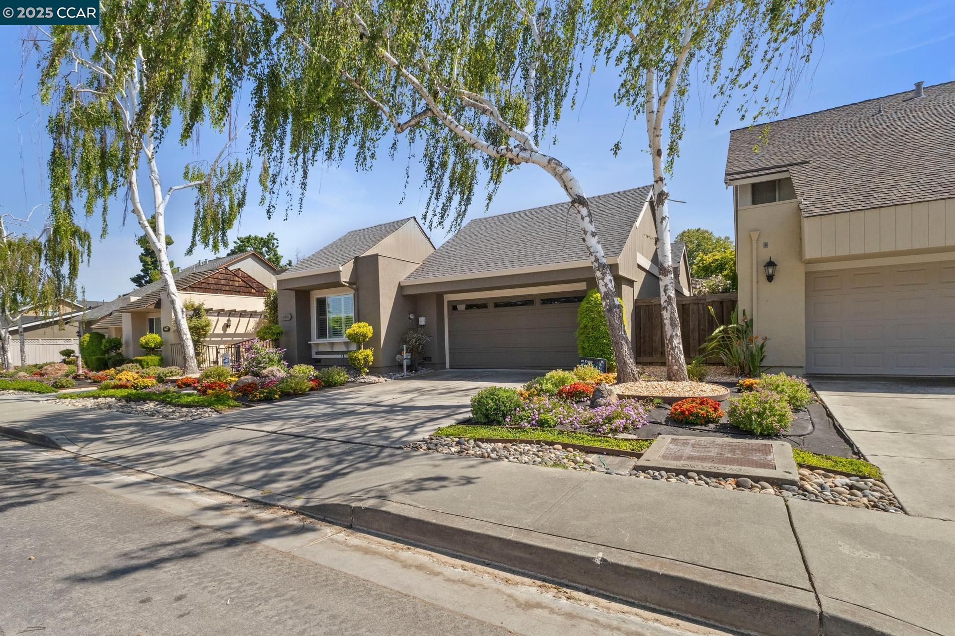 Detail Gallery Image 2 of 29 For 1911 Morse St, Santa Clara,  CA 95050 - 3 Beds | 2 Baths