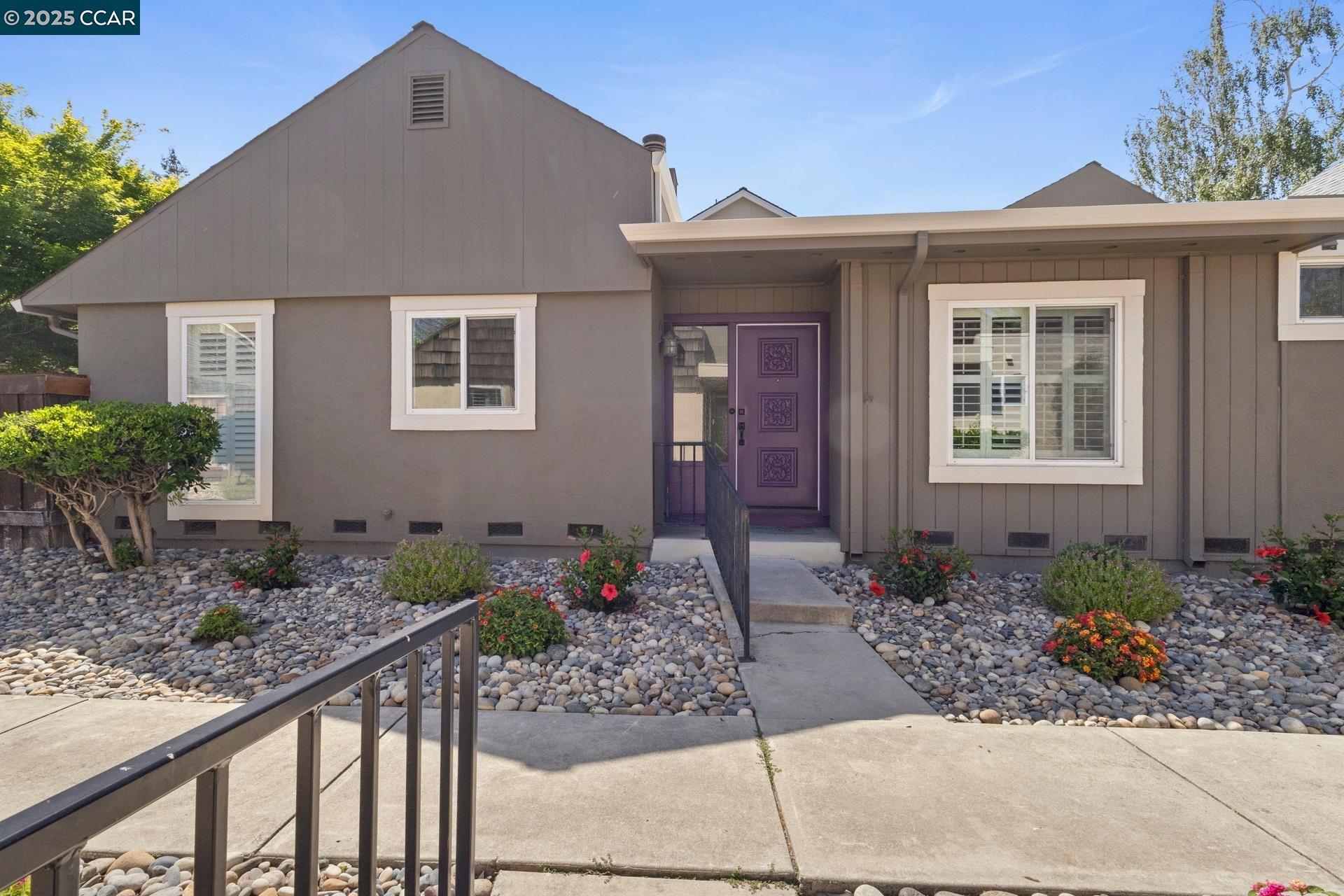 Detail Gallery Image 4 of 29 For 1911 Morse St, Santa Clara,  CA 95050 - 3 Beds | 2 Baths