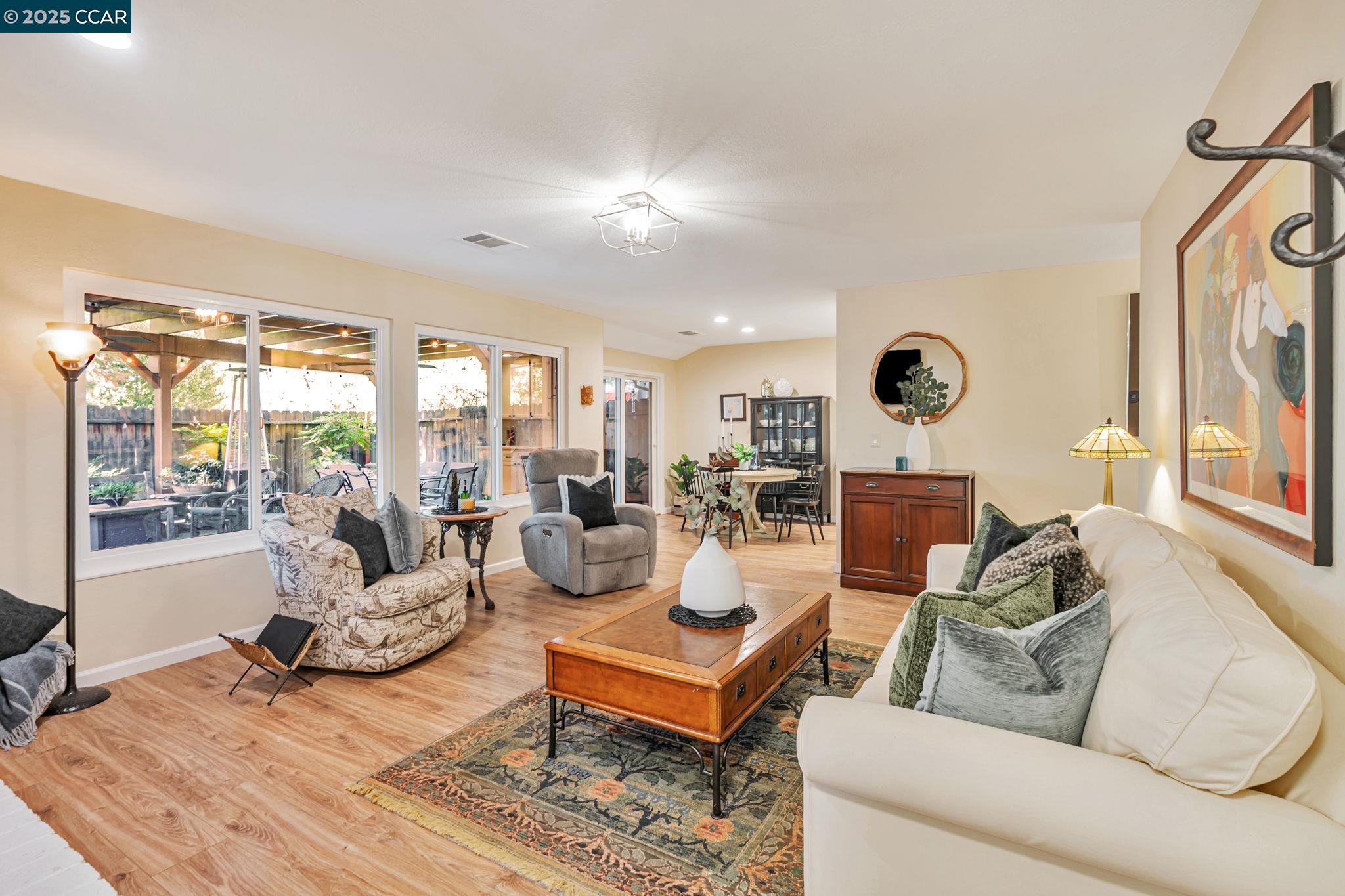 Detail Gallery Image 1 of 1 For 1245 Grove Cir, Benicia,  CA 94510 - 2 Beds | 2 Baths