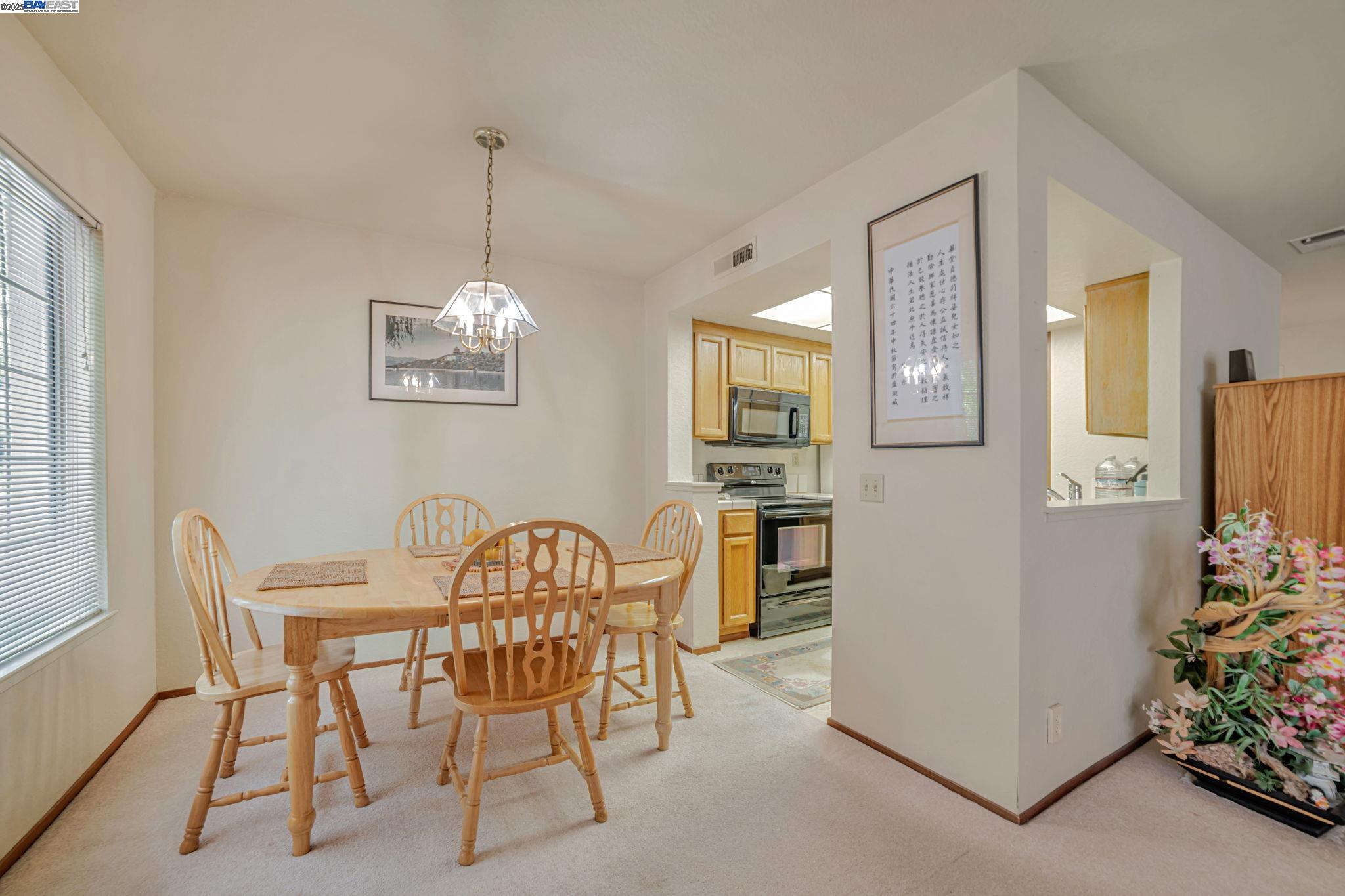 Photo #5: 41100205 Listing 