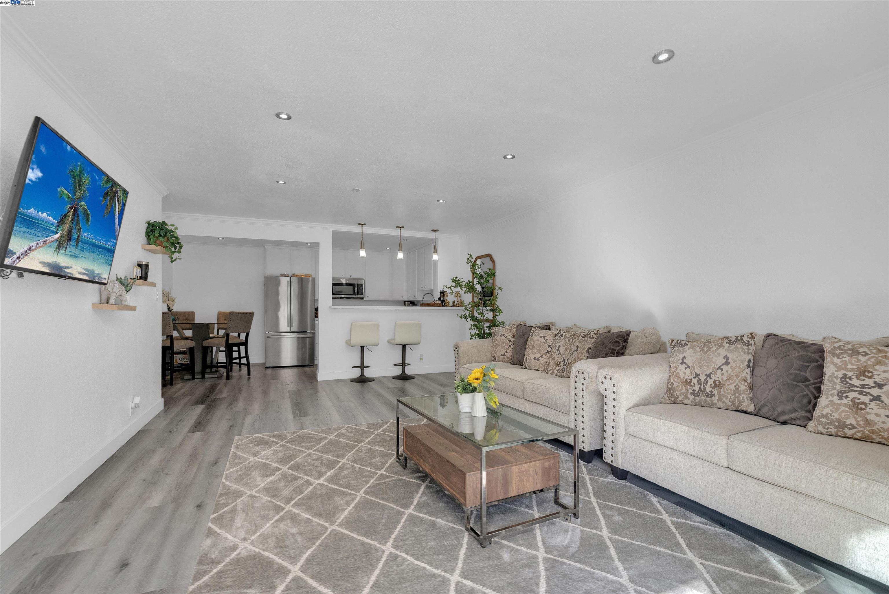Photo #3: 41100206 Listing 