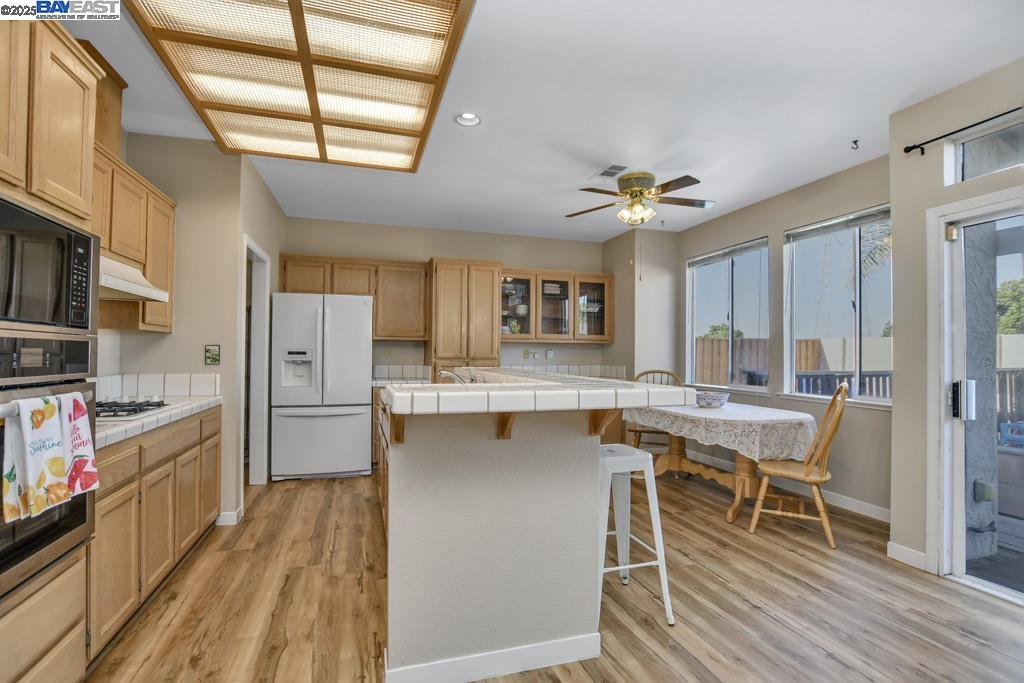 Detail Gallery Image 14 of 37 For 2218 Newport Ct., Discovery Bay,  CA 94505 - 4 Beds | 3 Baths