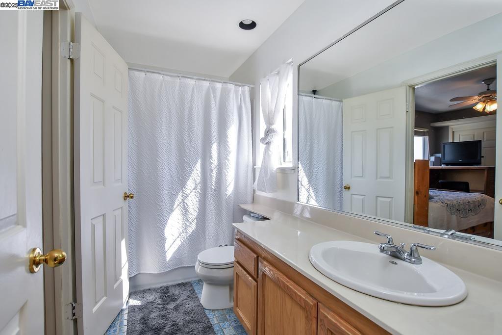 Detail Gallery Image 25 of 37 For 2218 Newport Ct., Discovery Bay,  CA 94505 - 4 Beds | 3 Baths