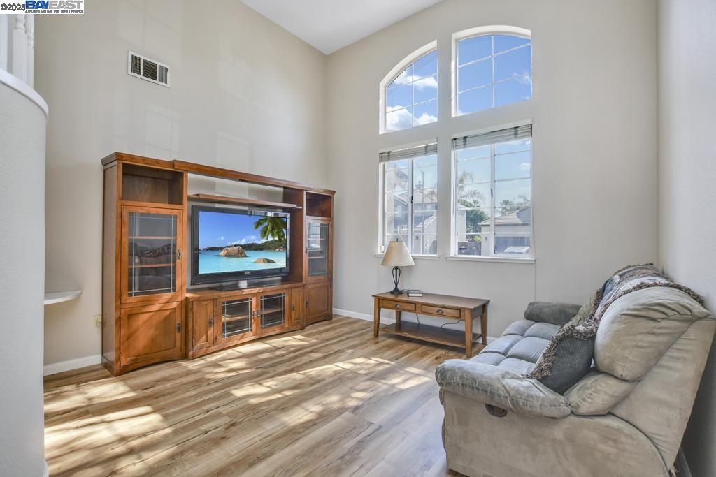 Detail Gallery Image 10 of 37 For 2218 Newport Ct., Discovery Bay,  CA 94505 - 4 Beds | 3 Baths