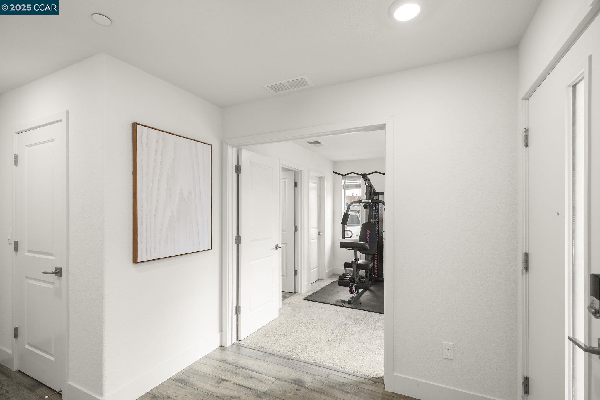 Photo #3: 41100213 Listing 