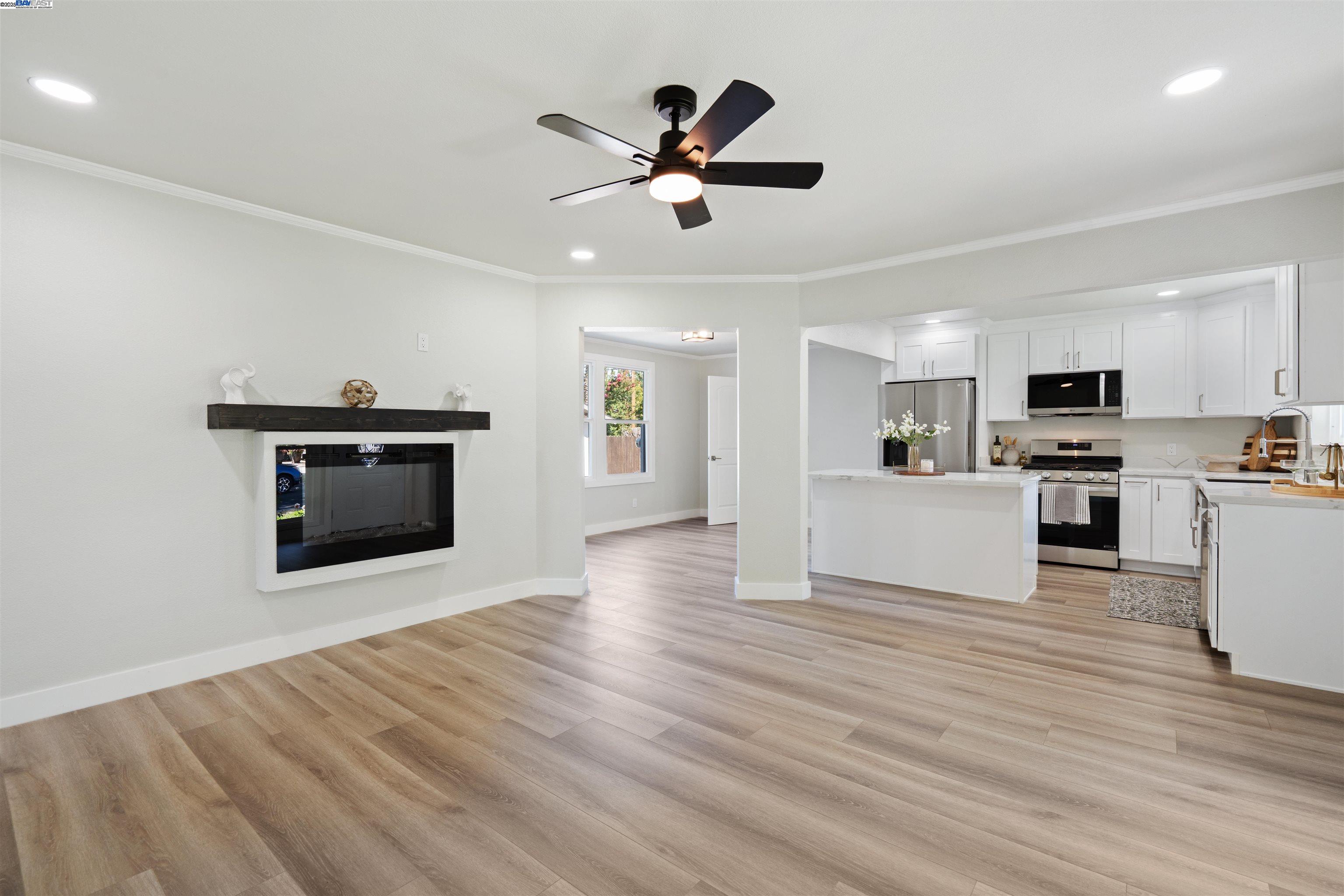 Detail Gallery Image 5 of 30 For 2809 Avalon Dr, Sacramento,  CA 95821 - 3 Beds | 1 Baths