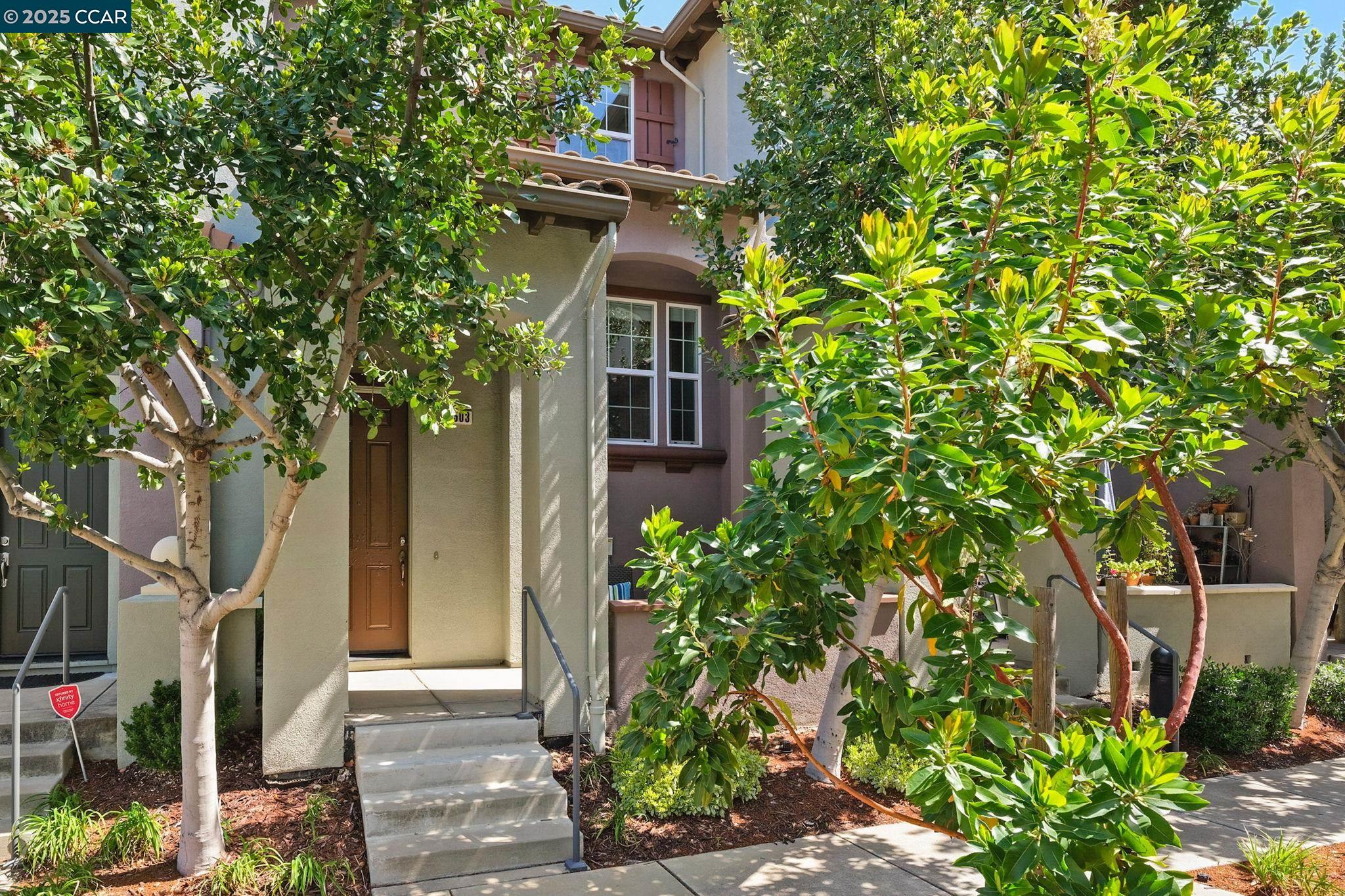 Detail Gallery Image 1 of 1 For 1503 Trailside Circle, Concord,  CA 94518 - 3 Beds | 3 Baths