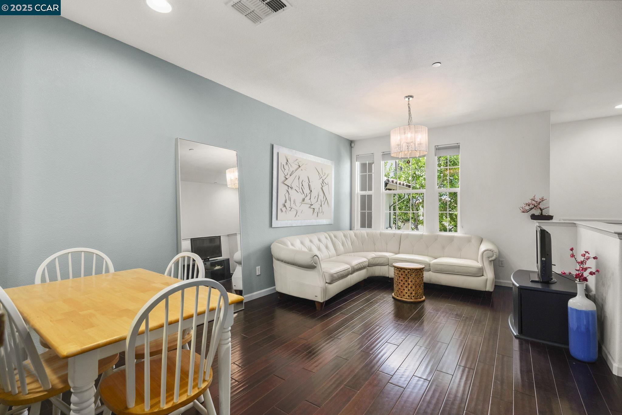 Photo #6: 41100221 Listing: Photo #6