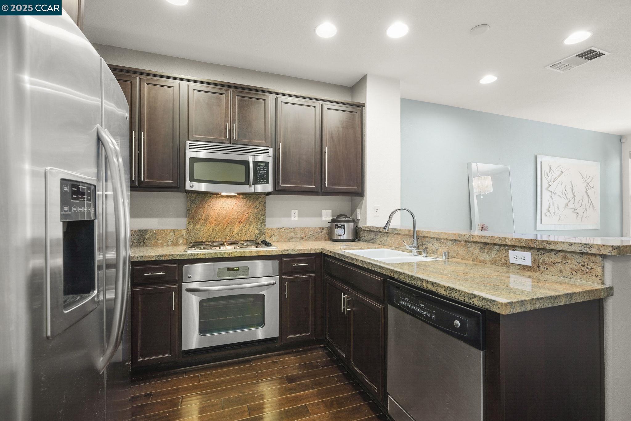 Photo #7: 41100221 Listing: Photo #7