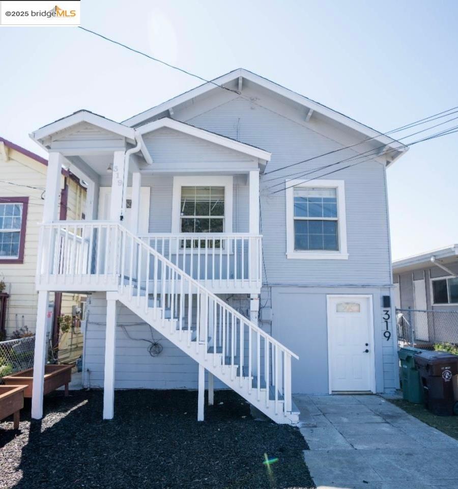 Detail Gallery Image 1 of 46 For 319 S 37th St, Richmond,  CA 94804 - 4 Beds | 2 Baths