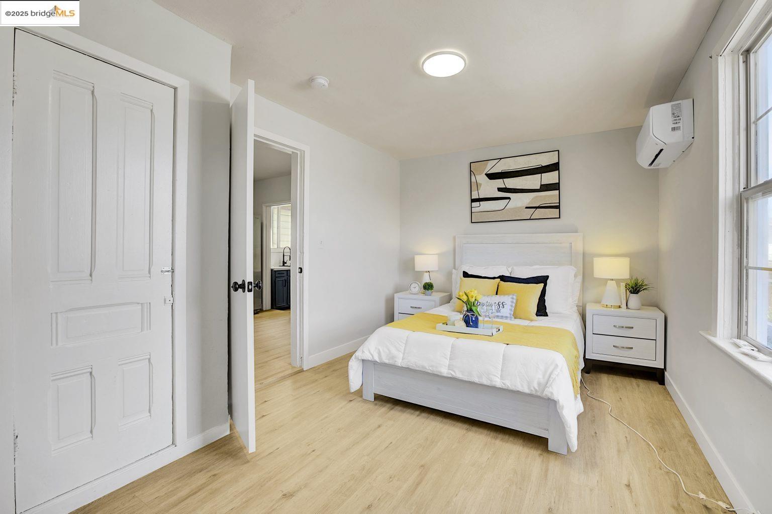 Detail Gallery Image 13 of 46 For 319 S 37th St, Richmond,  CA 94804 - 4 Beds | 2 Baths