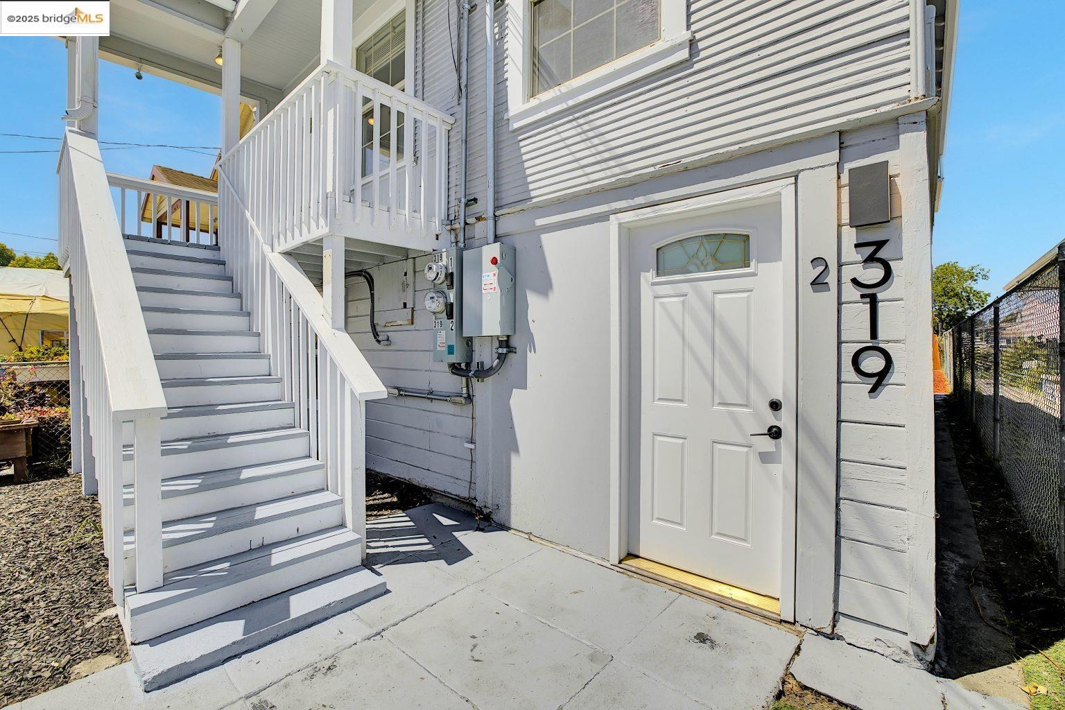 Detail Gallery Image 4 of 46 For 319 S 37th St, Richmond,  CA 94804 - 4 Beds | 2 Baths