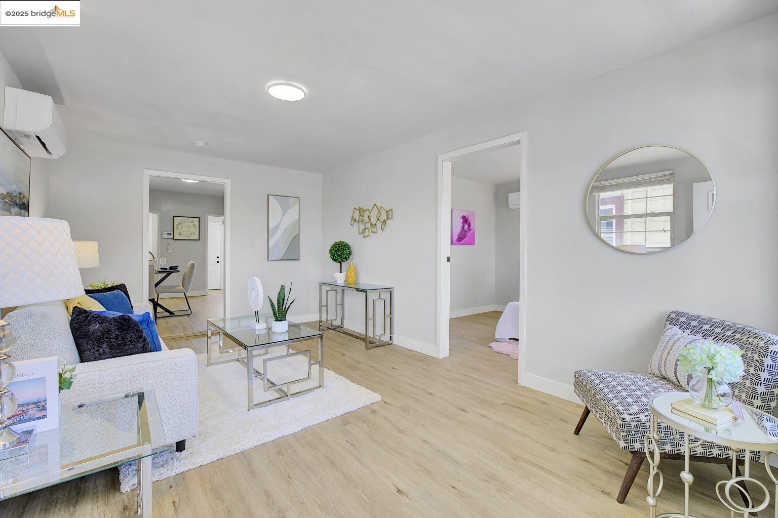 Detail Gallery Image 5 of 46 For 319 S 37th St, Richmond,  CA 94804 - 4 Beds | 2 Baths
