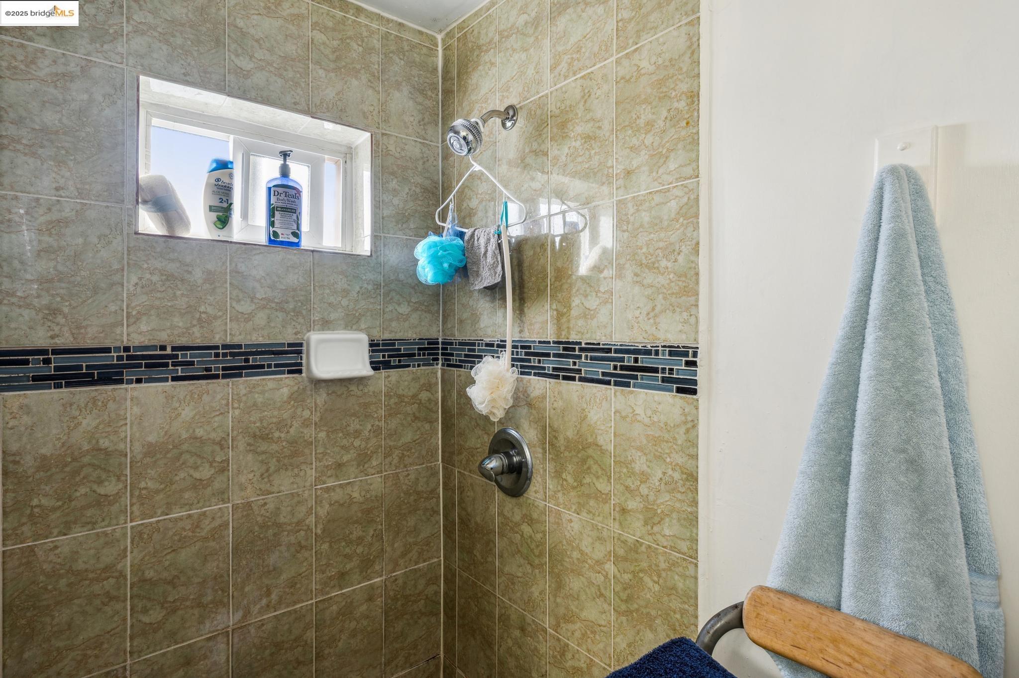 Detail Gallery Image 28 of 44 For 1820 International Blvd, Oakland,  CA 94606 - – Beds | – Baths