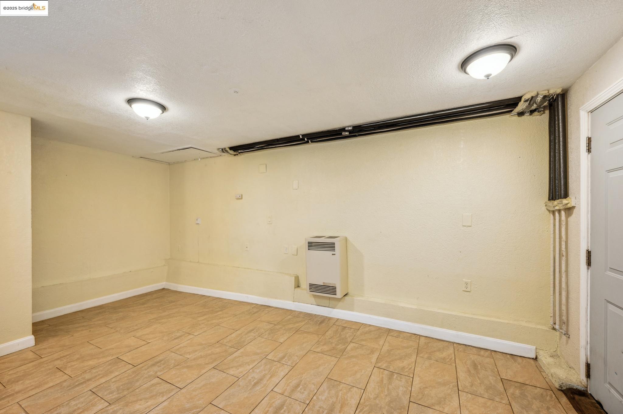 Detail Gallery Image 41 of 44 For 1820 International Blvd, Oakland,  CA 94606 - – Beds | – Baths