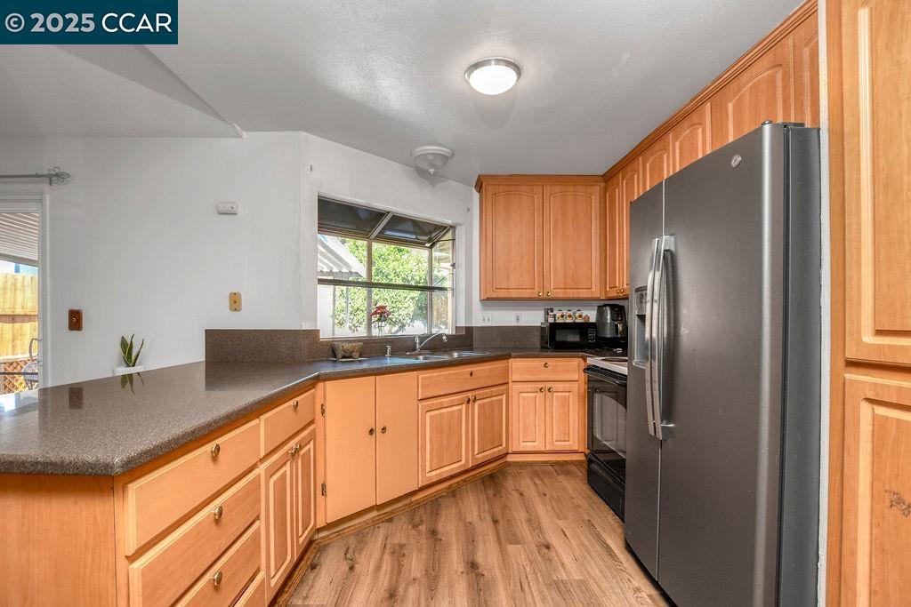 Detail Gallery Image 11 of 36 For 2256 Concord Dr, Pittsburg,  CA 94565-4479 - 3 Beds | 2 Baths