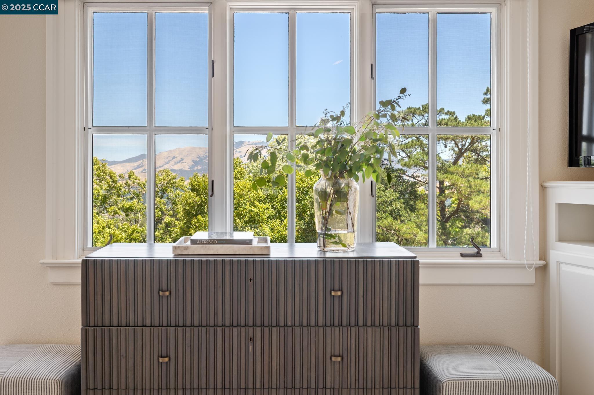 Detail Gallery Image 25 of 59 For 555 Highland Dr, Danville,  CA 94526 - 5 Beds | 3/1 Baths