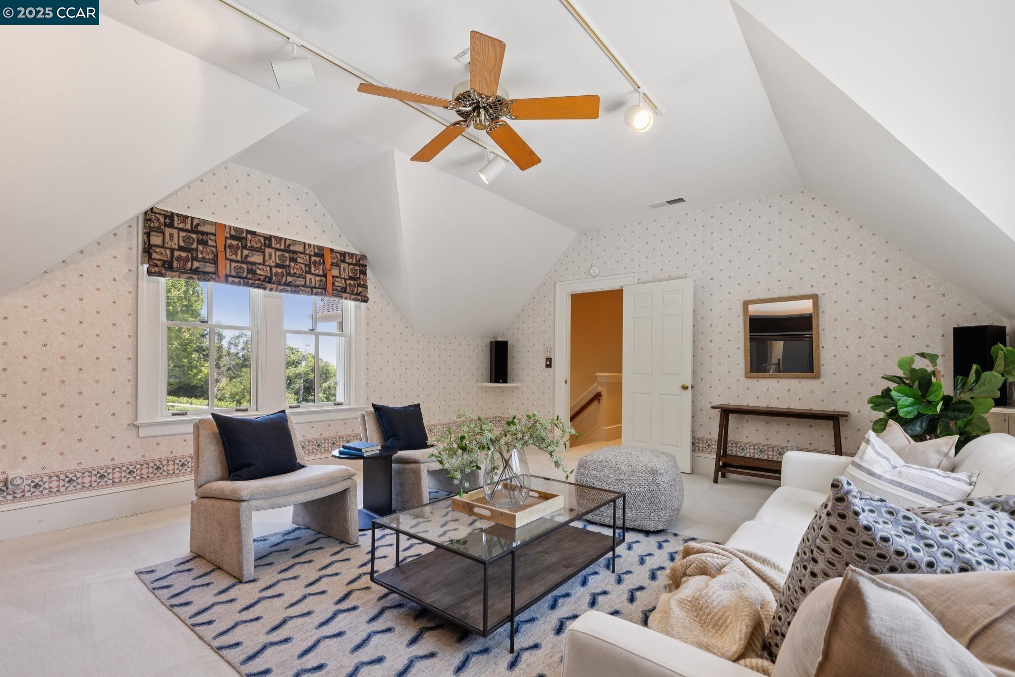 Detail Gallery Image 30 of 59 For 555 Highland Dr, Danville,  CA 94526 - 5 Beds | 3/1 Baths