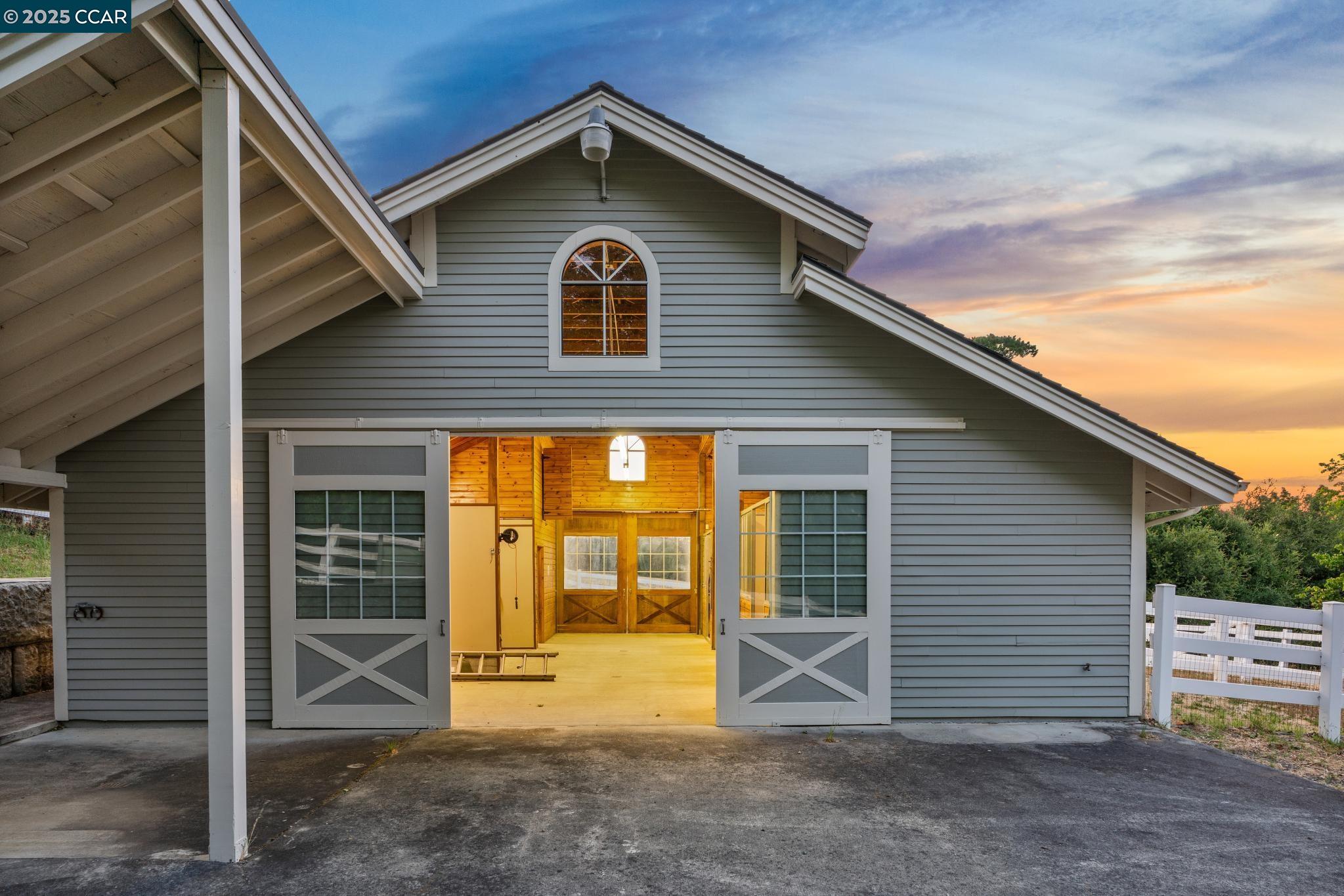 Detail Gallery Image 31 of 59 For 555 Highland Dr, Danville,  CA 94526 - 5 Beds | 3/1 Baths