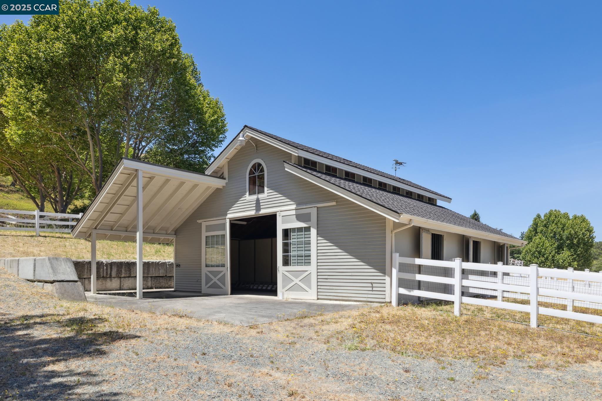Detail Gallery Image 32 of 59 For 555 Highland Dr, Danville,  CA 94526 - 5 Beds | 3/1 Baths