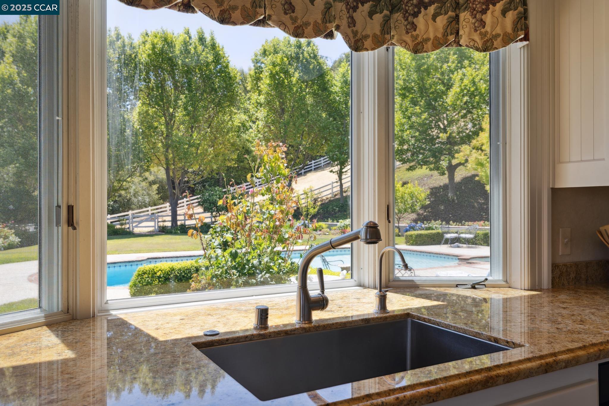 Detail Gallery Image 44 of 59 For 555 Highland Dr, Danville,  CA 94526 - 5 Beds | 3/1 Baths